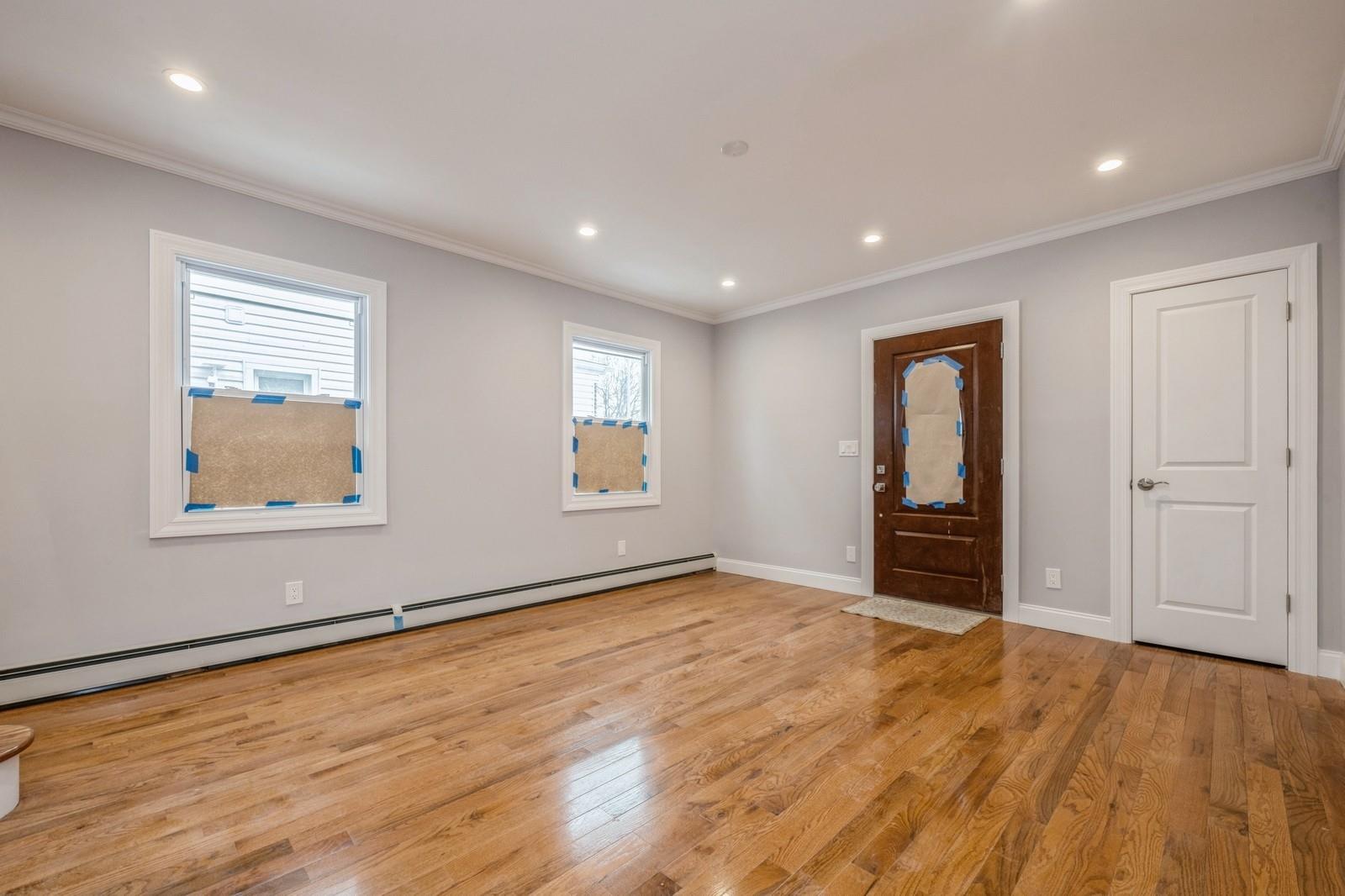 #8 photo, 246-59 86th Road, 皇后区 Bellerose , NY 11426