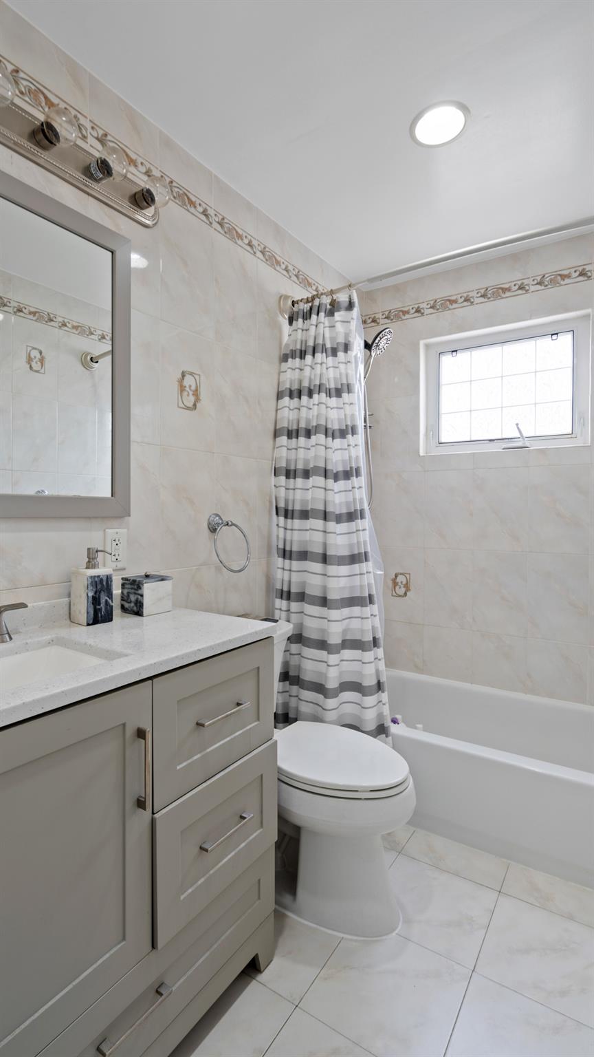 #10 photo, 35 Whaley Avenue, Bethpage , NY 11714