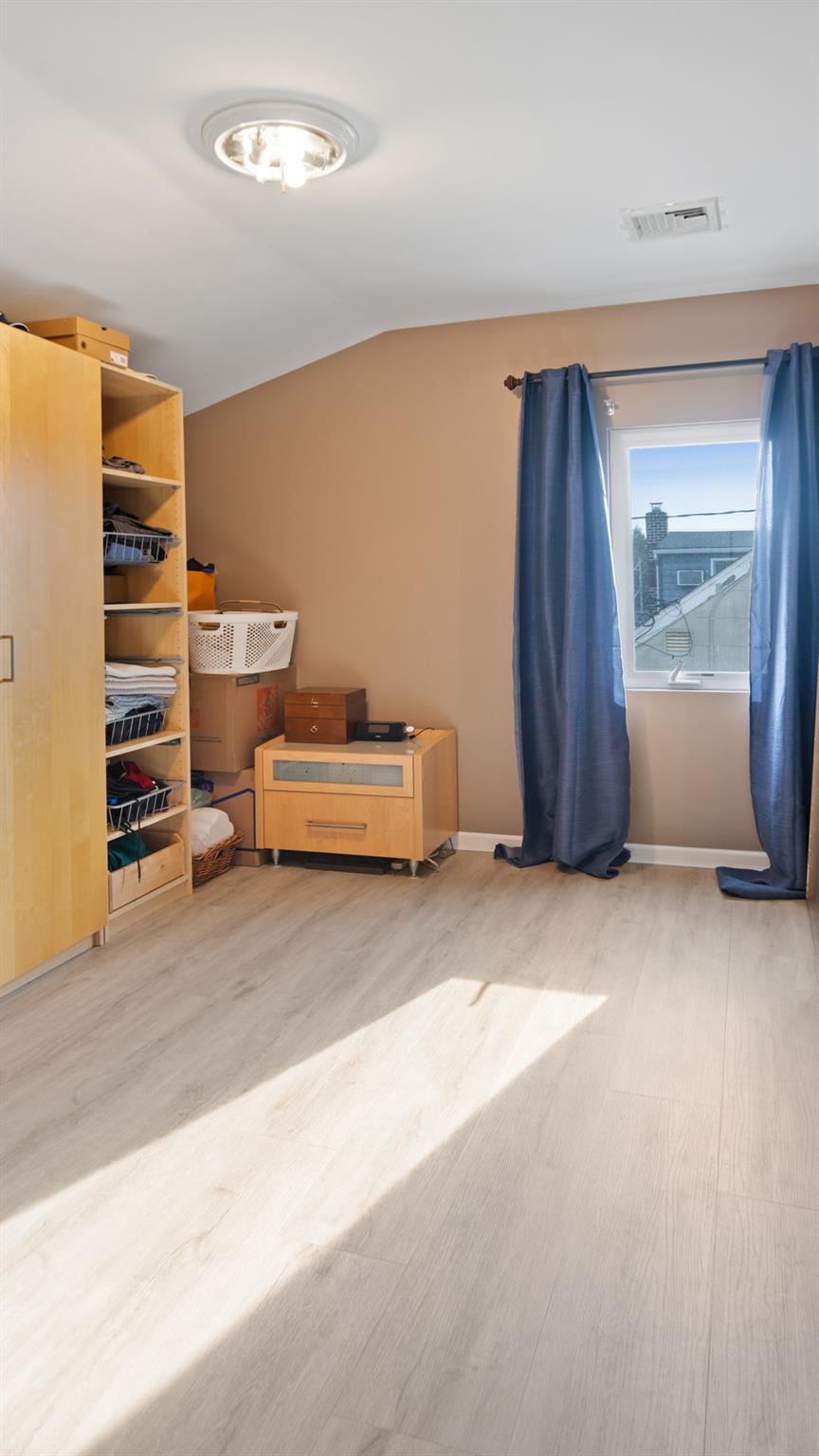 #16 photo, 35 Whaley Avenue, Bethpage , NY 11714