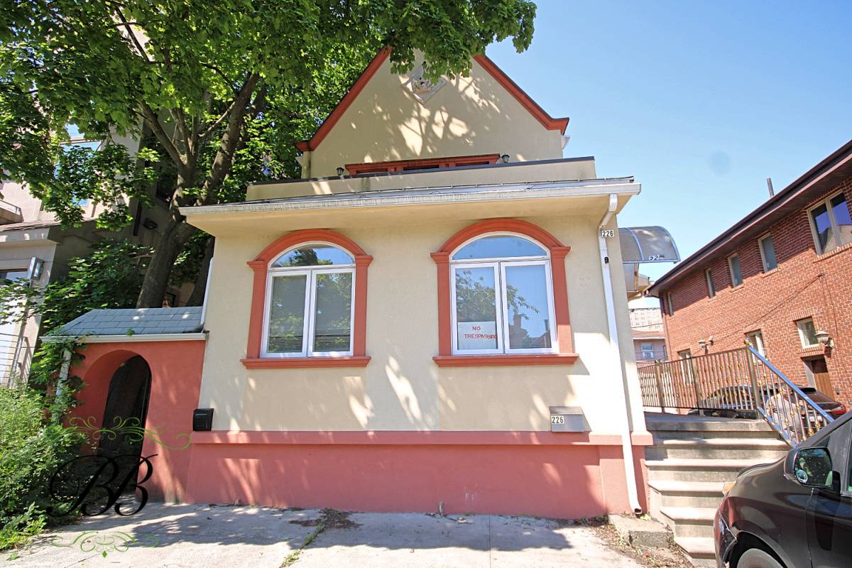 #24 photo, 226 West End Avenue, Manhattan Beach , NY 11235