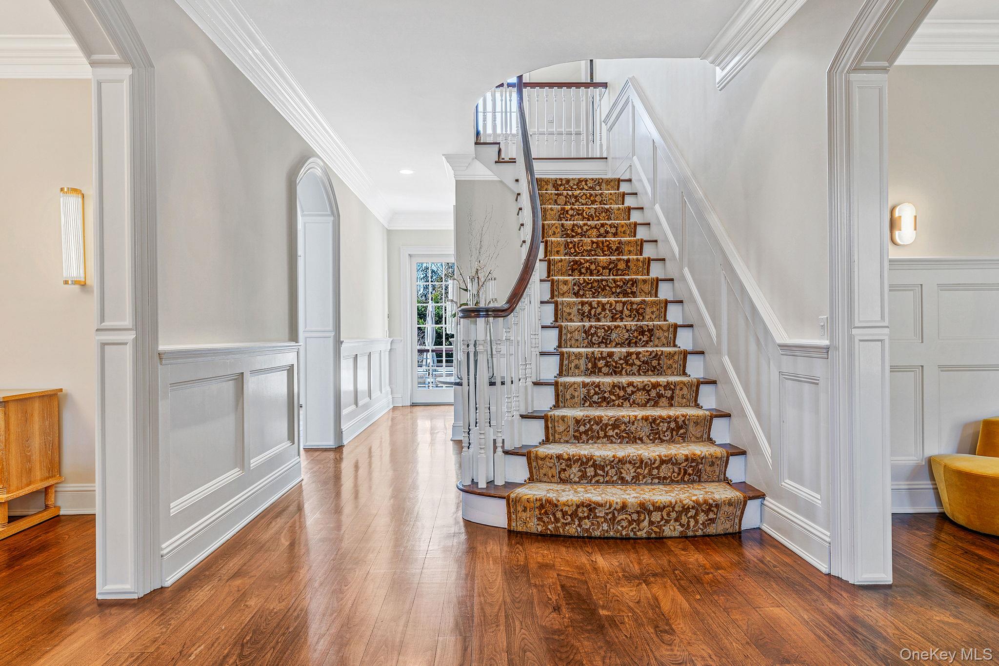 #5 photo, 9 Vanderbilt Parkway, Dix Hills , NY 11746