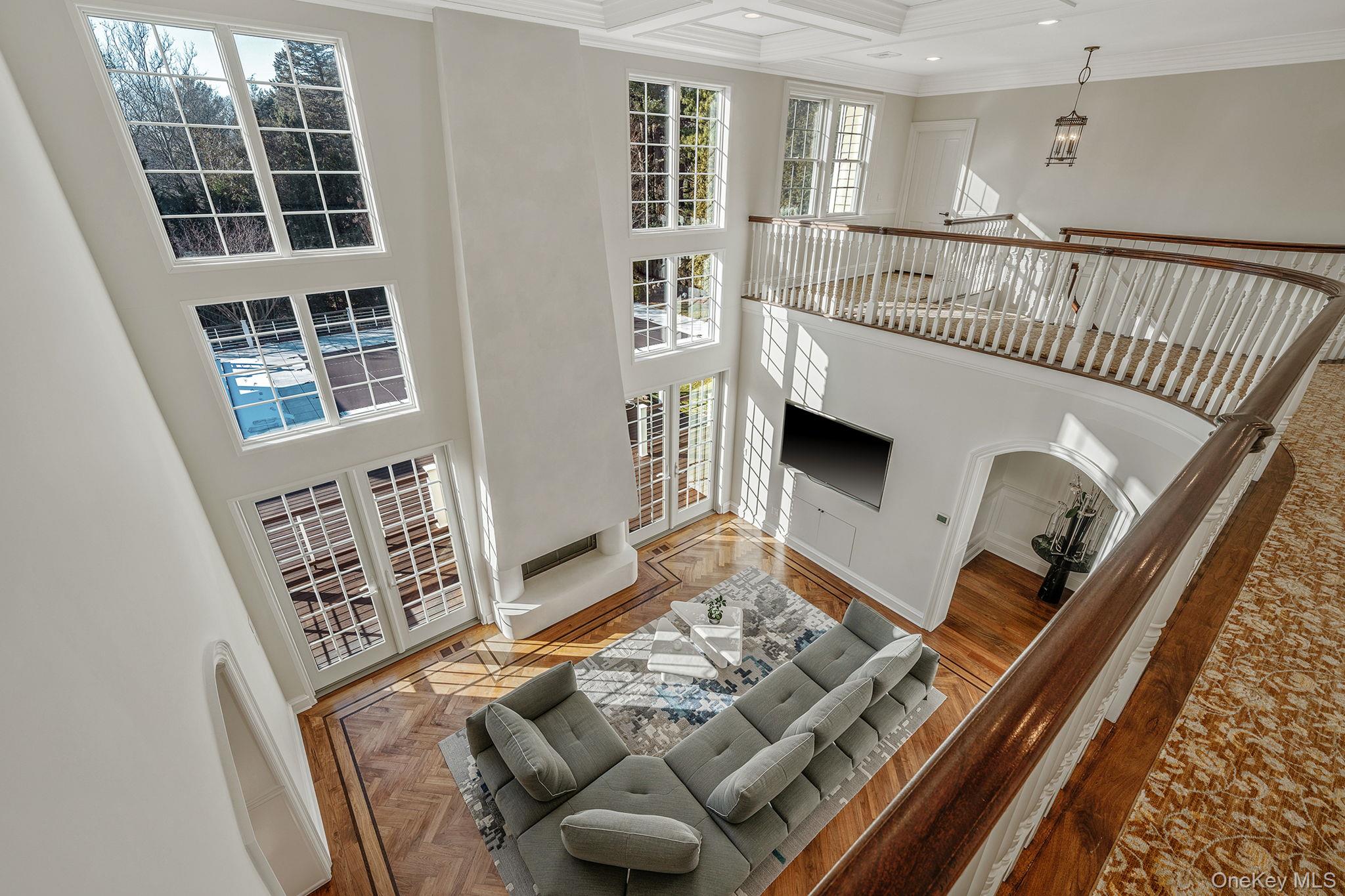 #9 photo, 9 Vanderbilt Parkway, Dix Hills , NY 11746