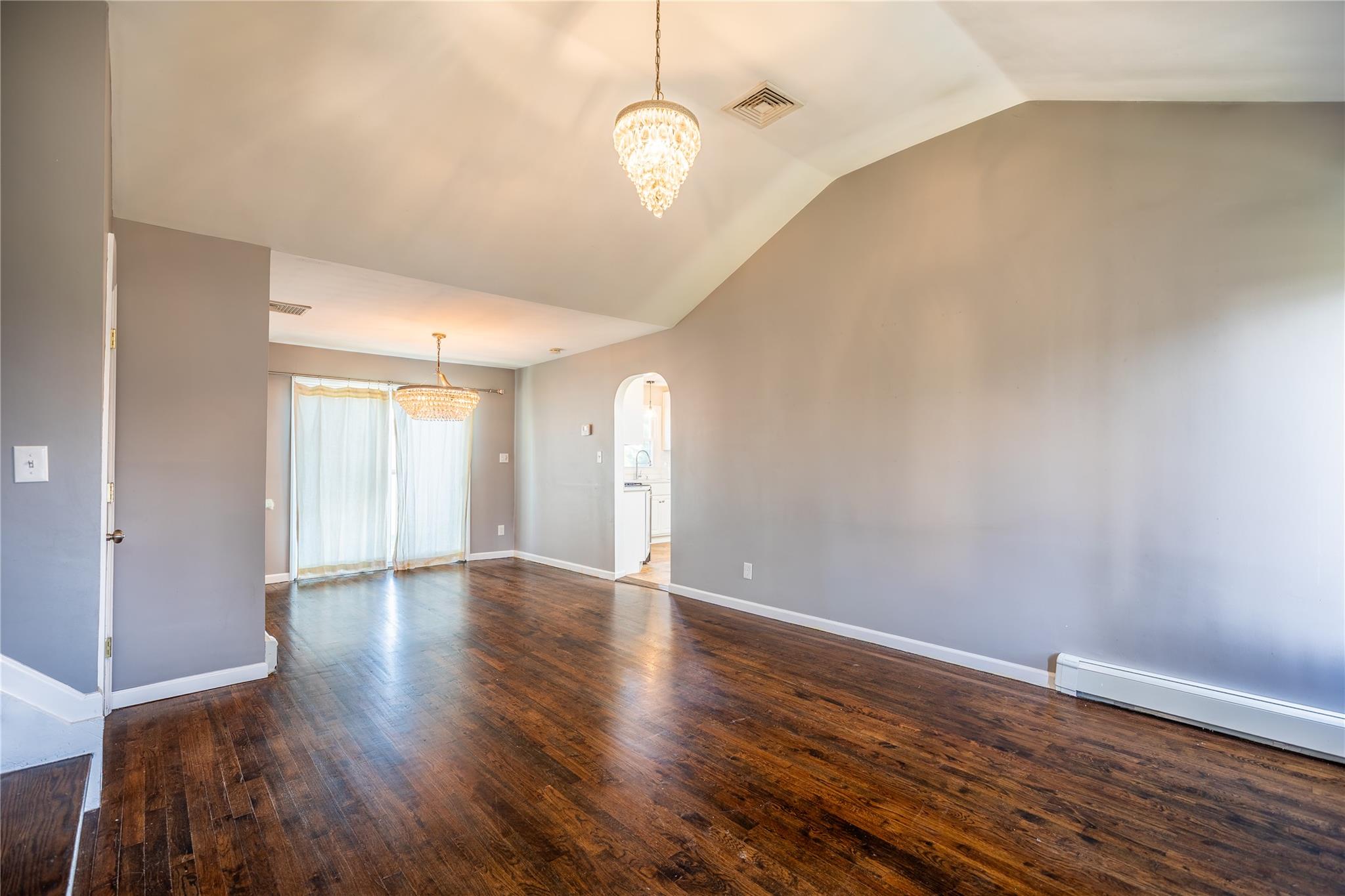 #4 photo, 3563 Wadena Street, ナッソー郡 Seaford , NY 11783