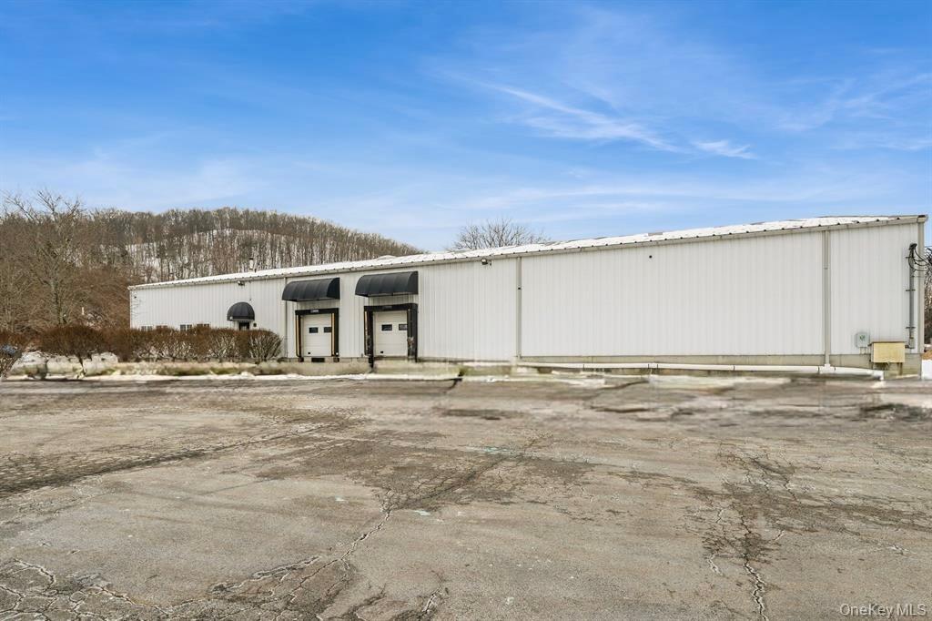 #19 photo, 41 Elkay Drive, Chester , NY 10918