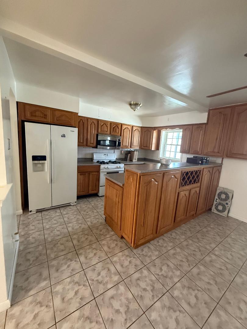 #7 photo, 2919 Wallace Avenue, Bronx , NY 10467