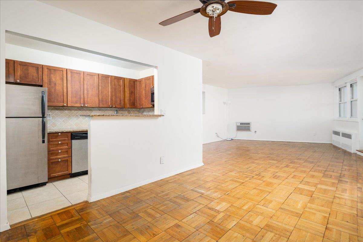 #7 photo, 750 Shore Road, Long Beach , NY 11561