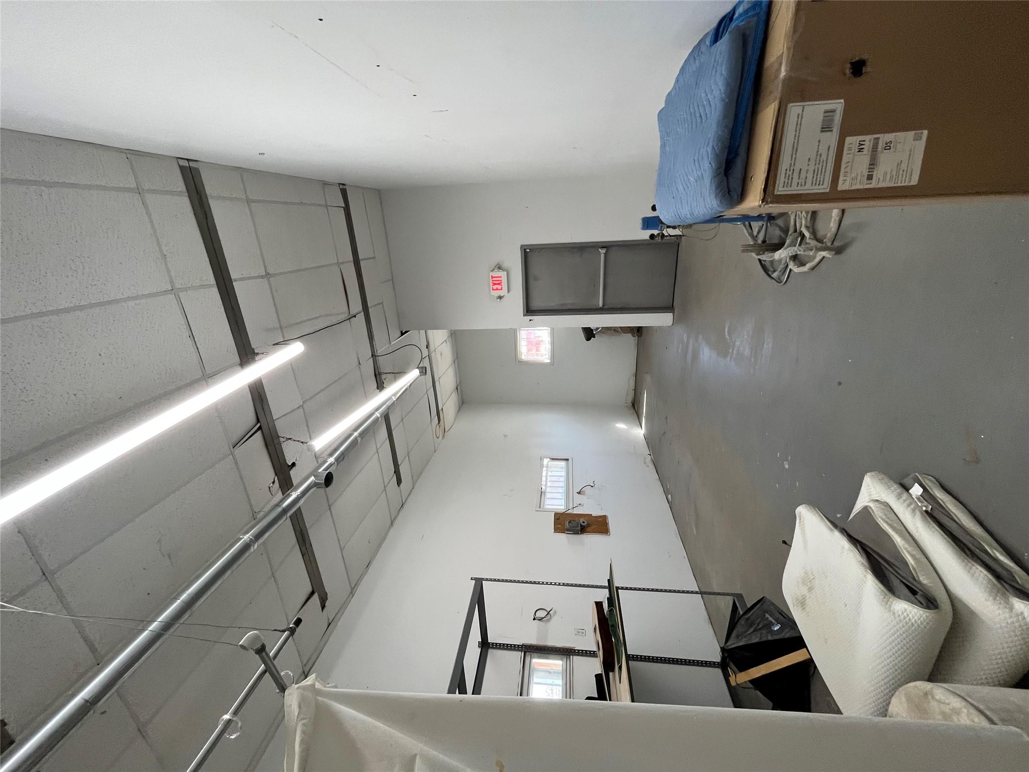 #11 photo, 232 Herricks Road, ナッソー郡 Mineola , NY 11501