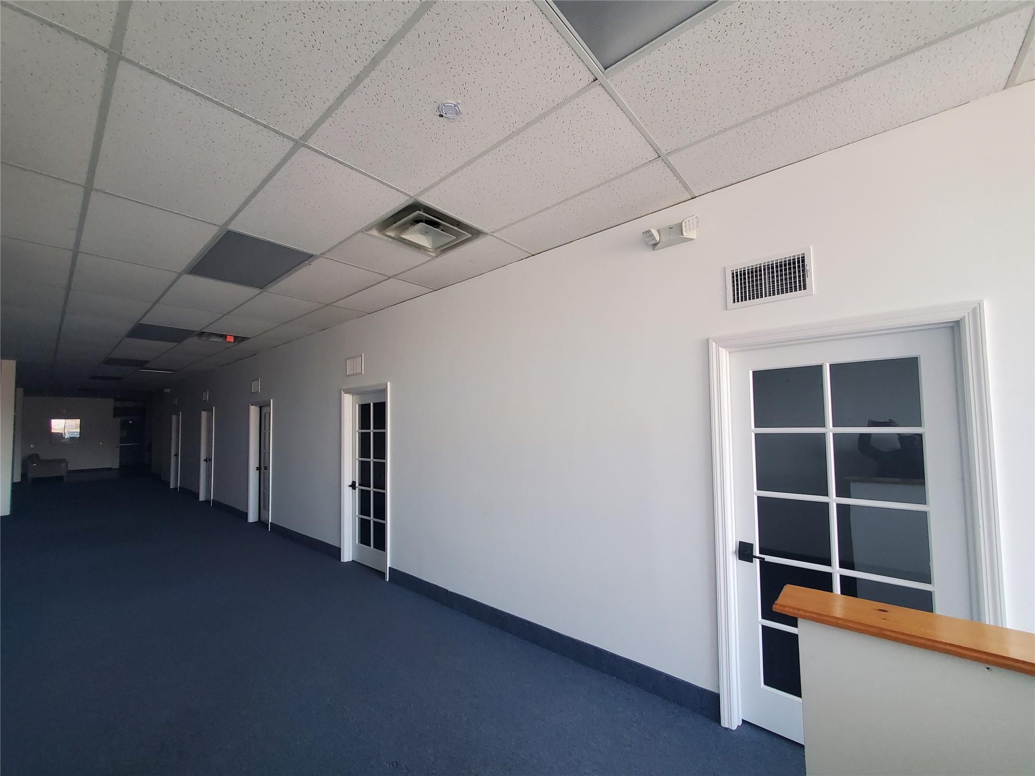 #3 photo, 4842 Sunrise Highway, サフォーク郡 Sayville , NY 11782