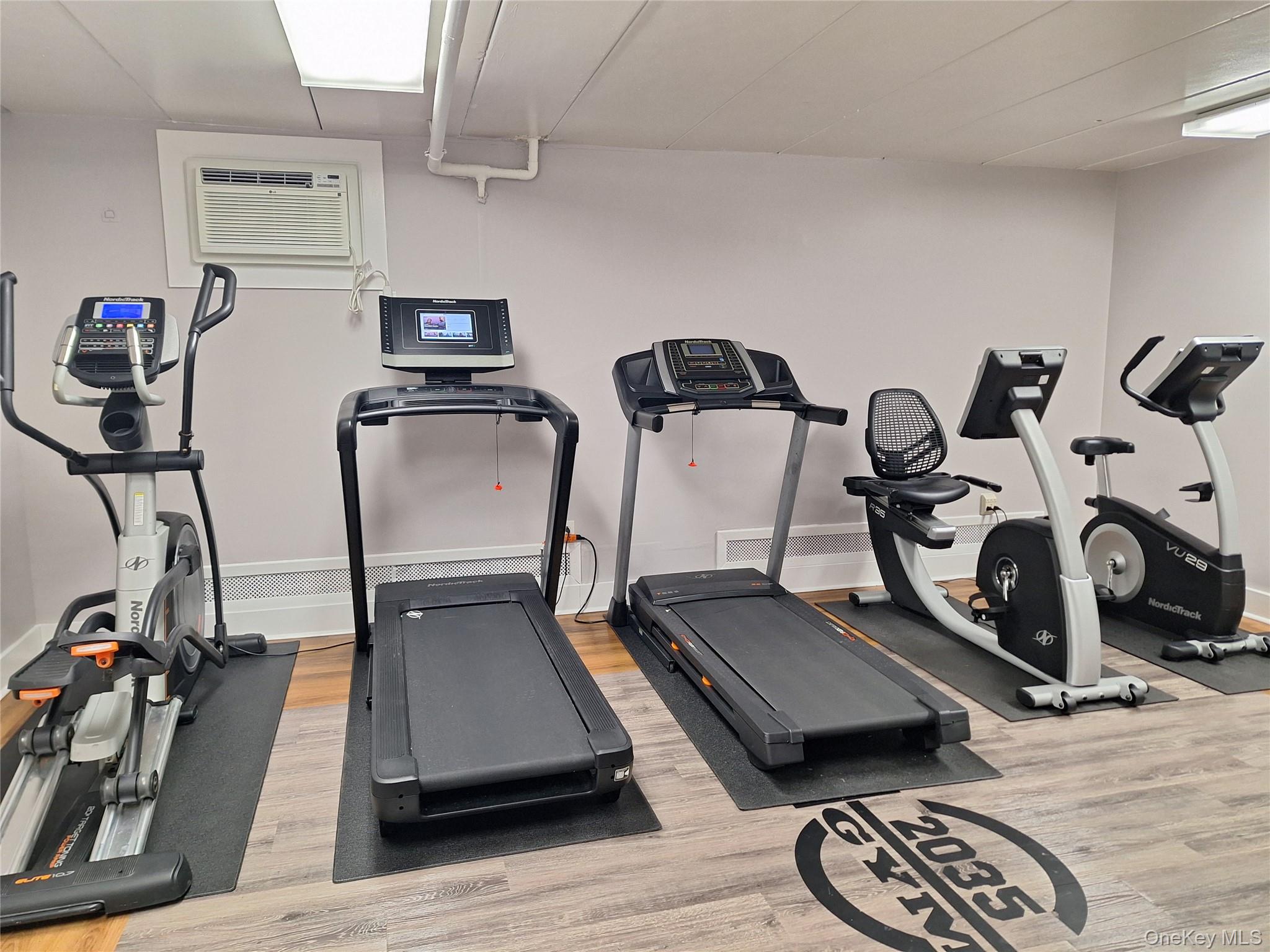 #15 photo, 2035 Central Park Ave, Yonkers , NY 10710