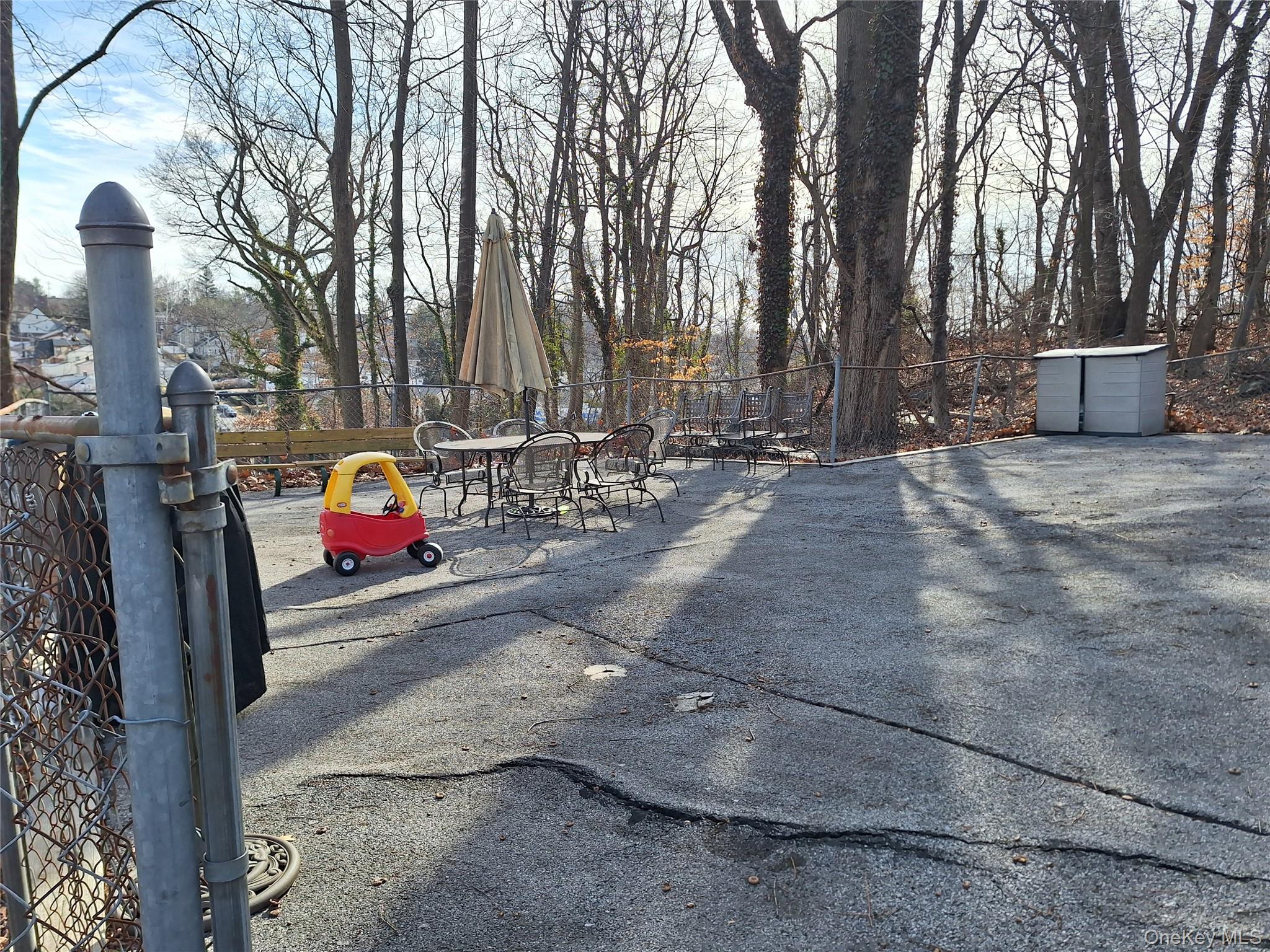 #18 photo, 2035 Central Park Ave, Yonkers , NY 10710