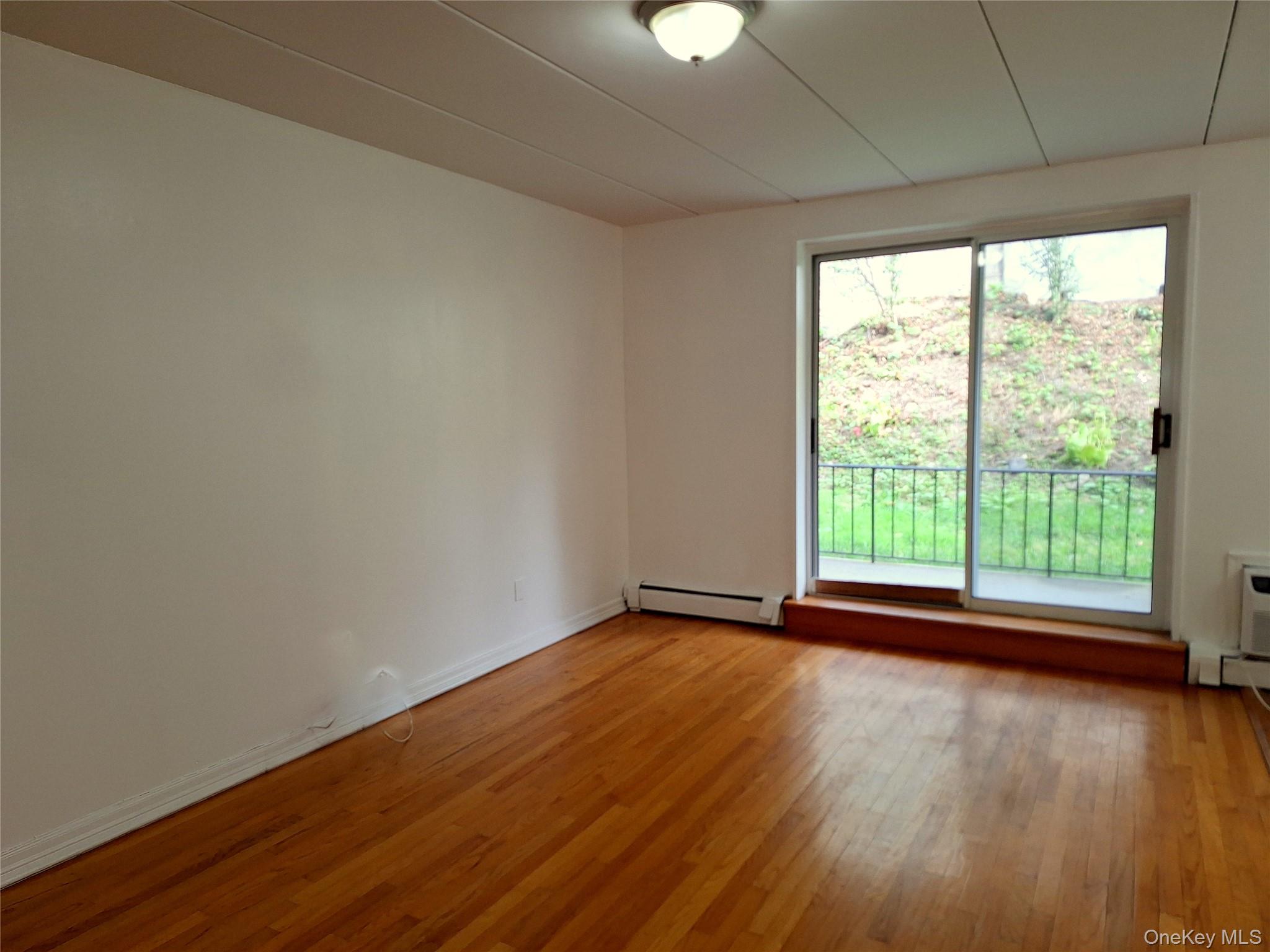 #19 photo, 2035 Central Park Ave, Yonkers , NY 10710