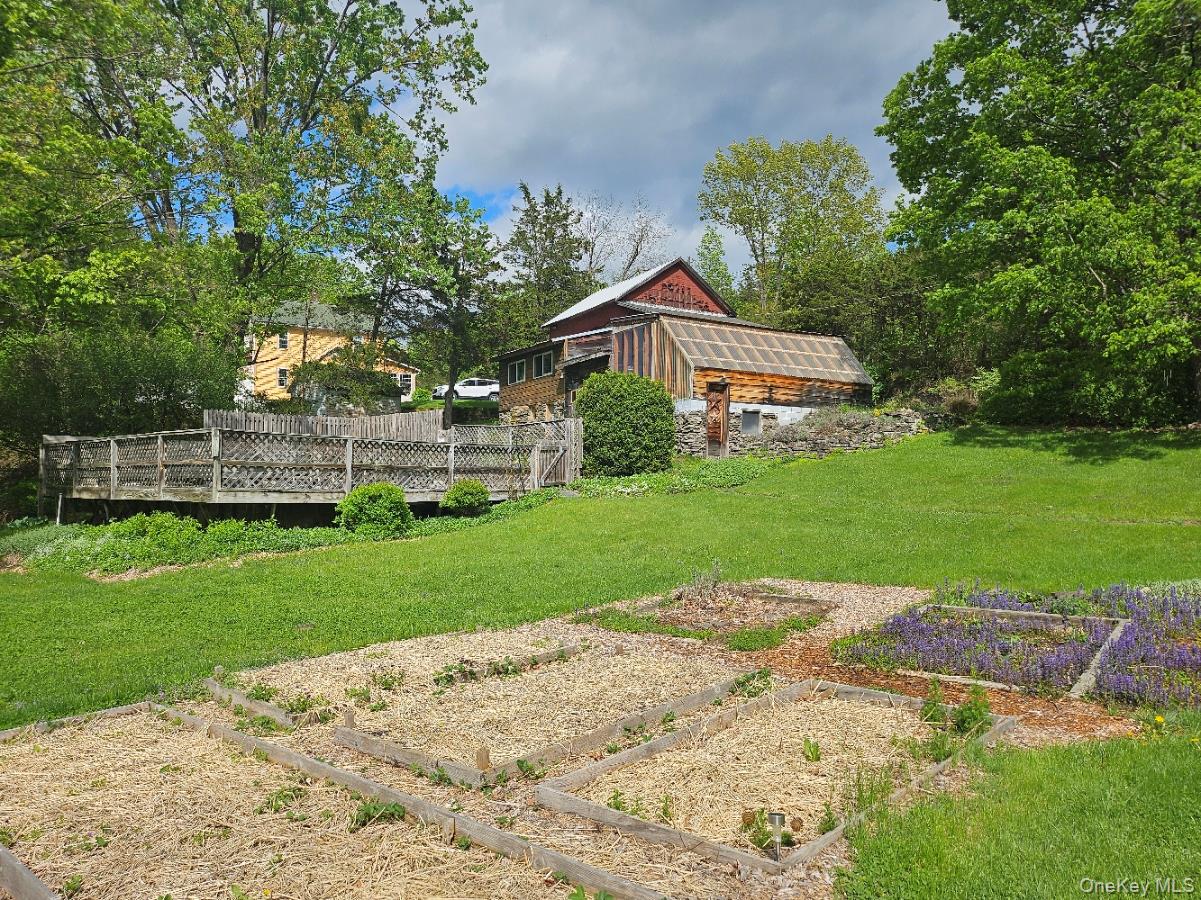 #4 photo, 807 Lucas Avenue Extension, Hurley , NY 12443