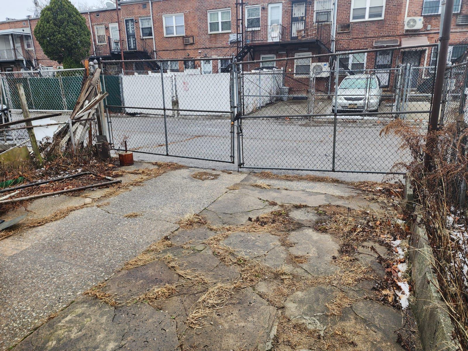 #13 photo, 1046 E 102nd Street, Бруклин ‖ Brooklyn , NY 11236