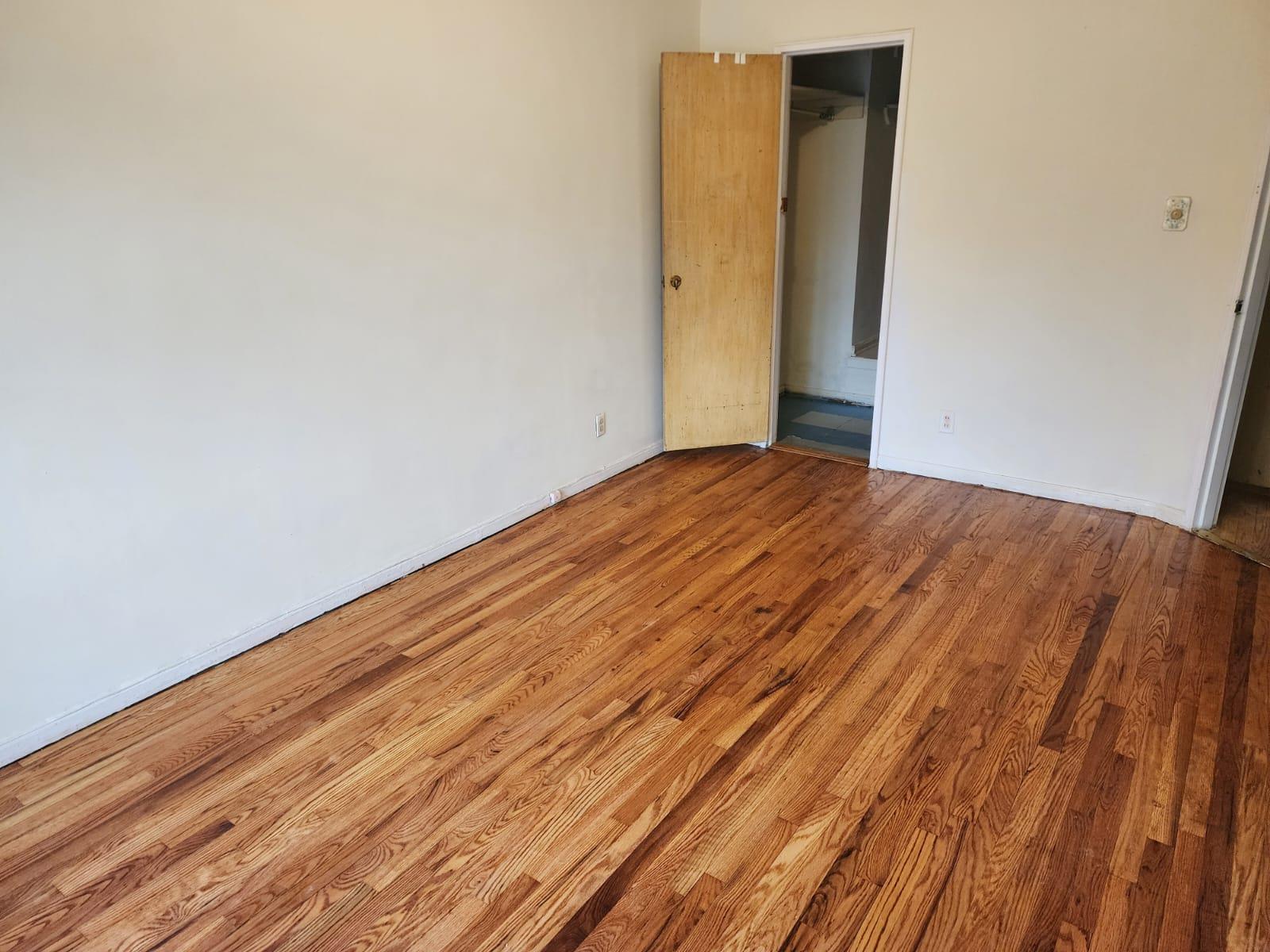 #5 photo, 1046 E 102nd Street, Бруклин ‖ Brooklyn , NY 11236