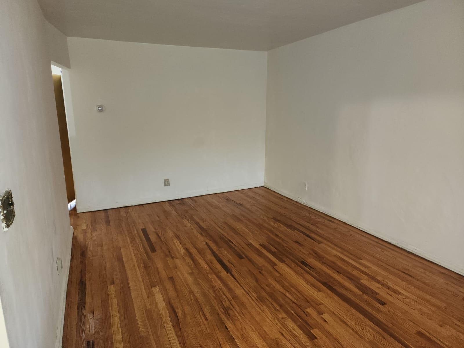 #8 photo, 1046 E 102nd Street, Бруклин ‖ Brooklyn , NY 11236