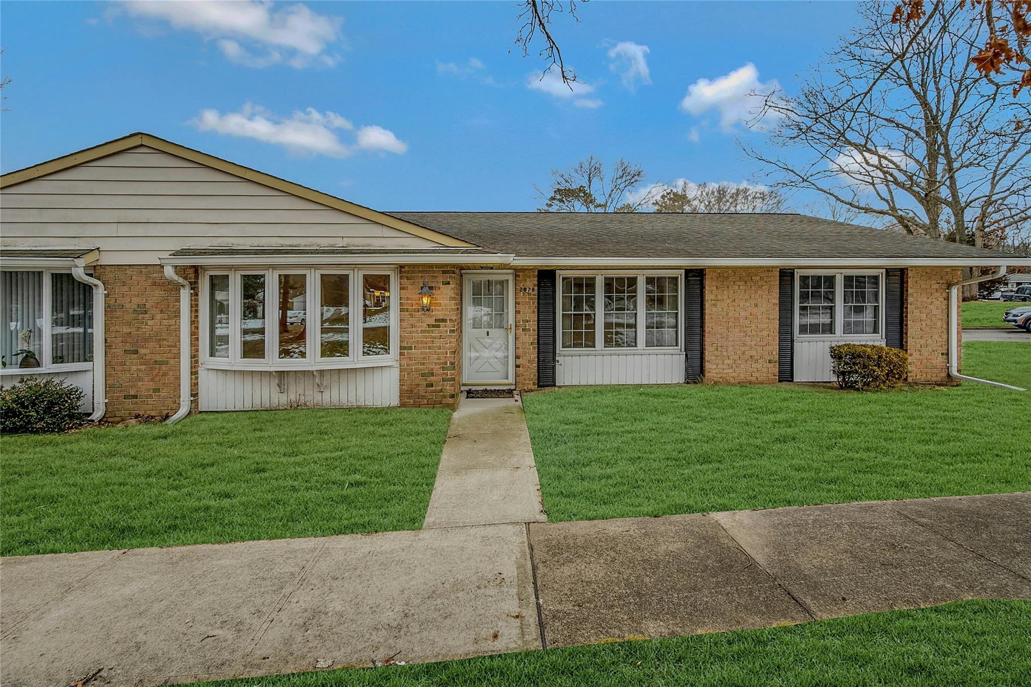 #1 photo, 287 Berwick Court, 东长岛 Ridge , NY 11961