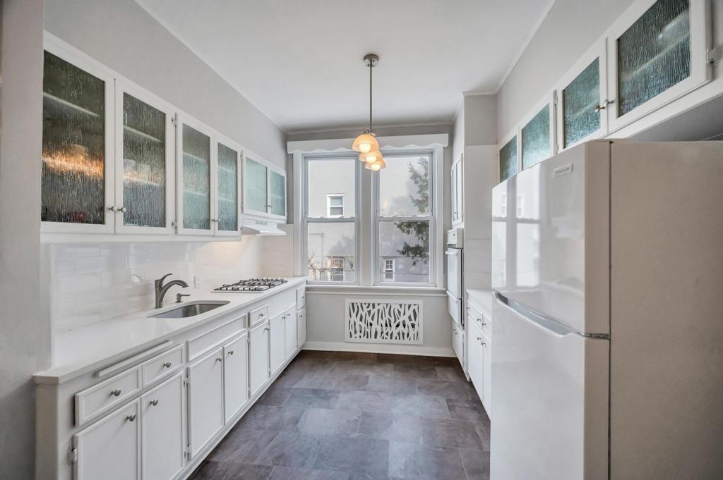 #10 photo, 75-33 67th Road, クイーンズ区 Middle Village , NY 11379