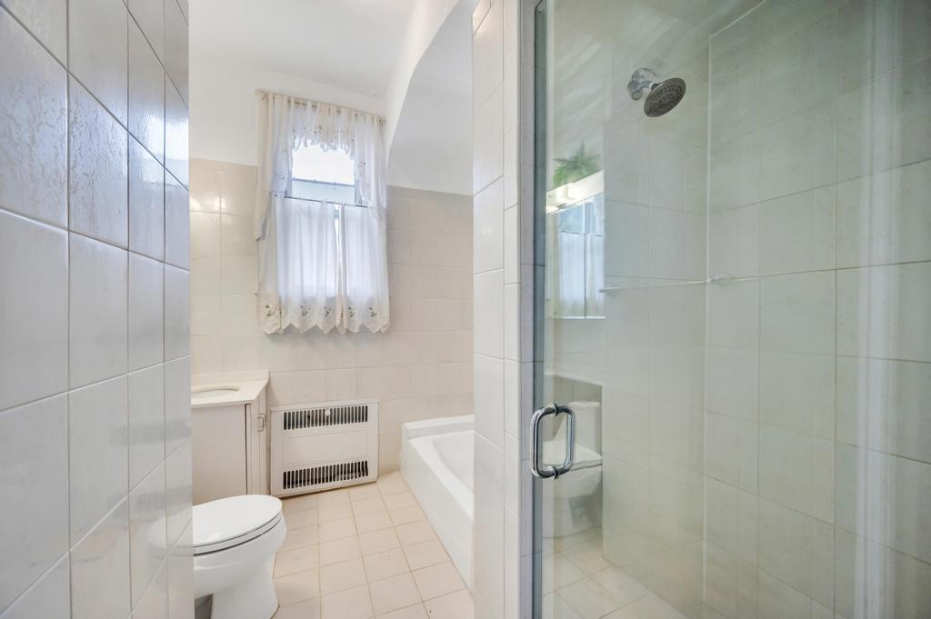 #11 photo, 75-33 67th Road, クイーンズ区 Middle Village , NY 11379