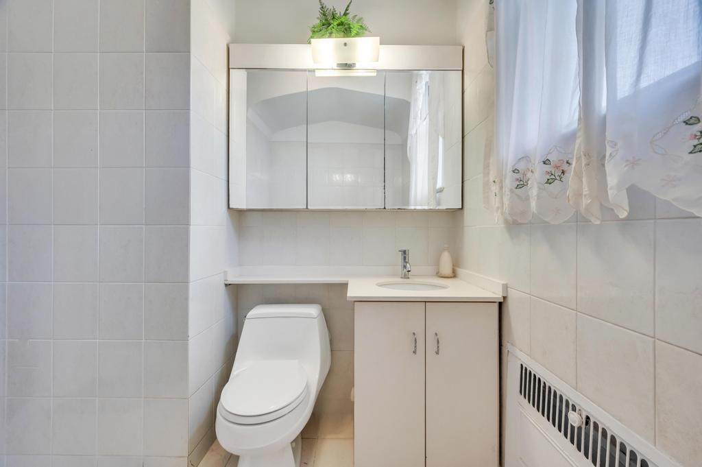 #13 photo, 75-33 67th Road, クイーンズ区 Middle Village , NY 11379