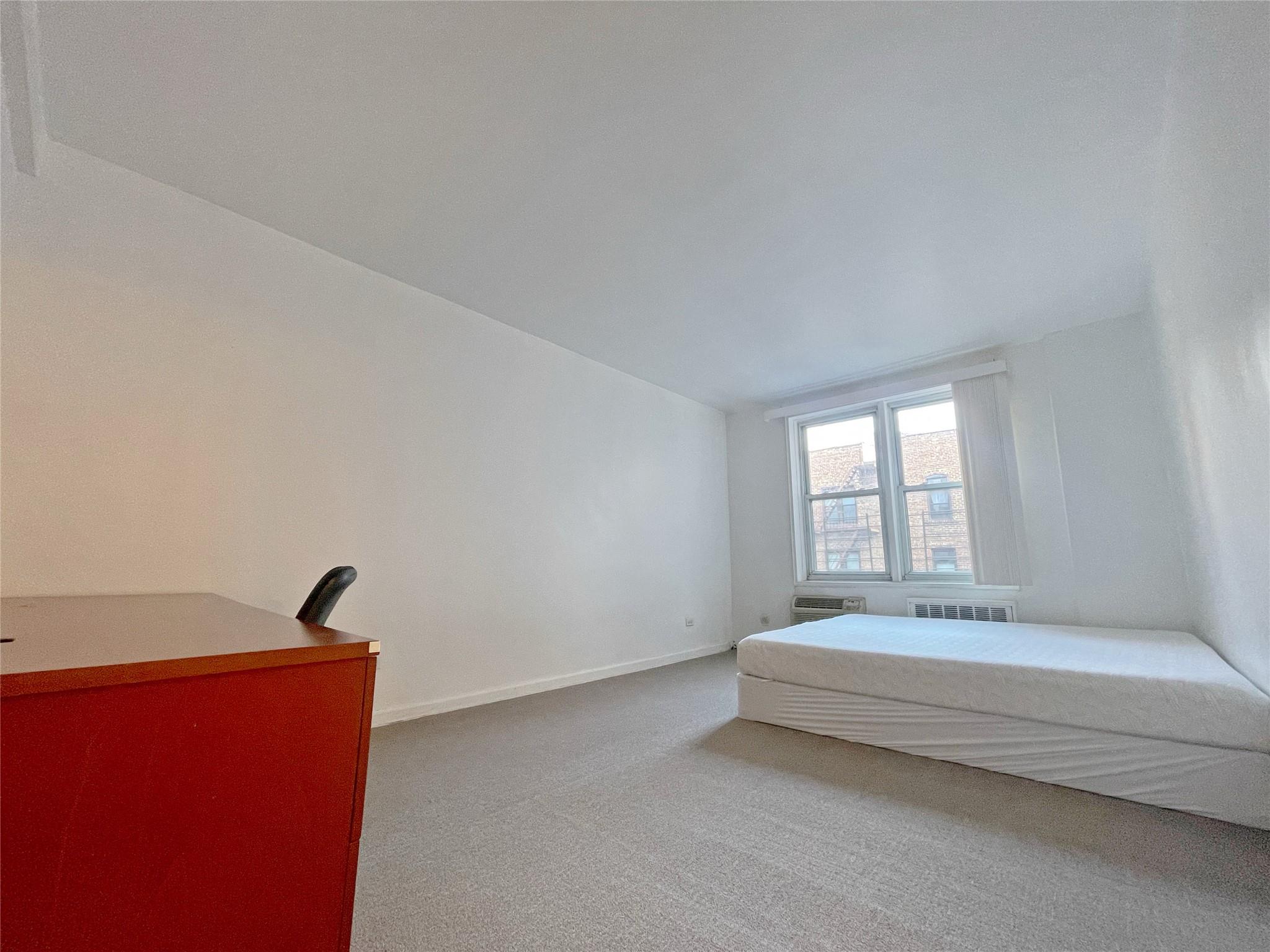 #7 photo, 144-30 Sanford Avenue, Flushing , NY 11355