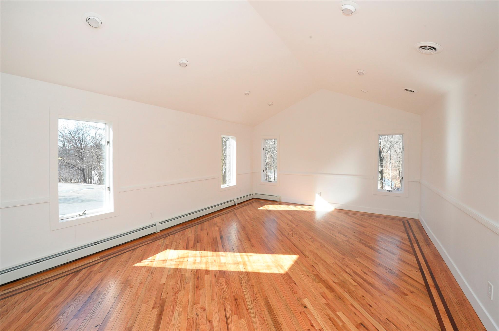 #11 photo, 7 Kile Court, Airmont , NY 10952