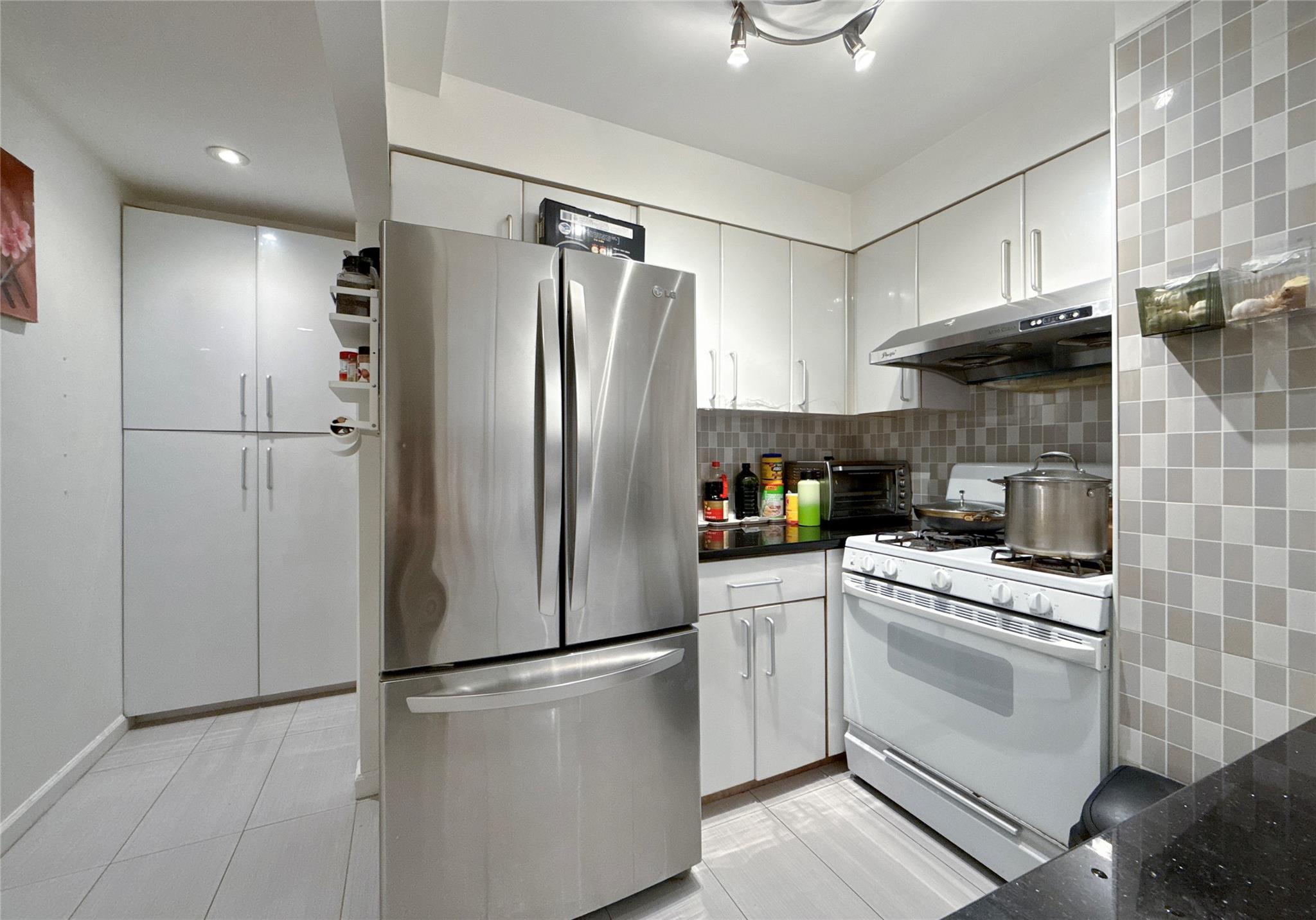 #14 photo, 137-08 31st Road, クイーンズ区 Flushing , NY 11354