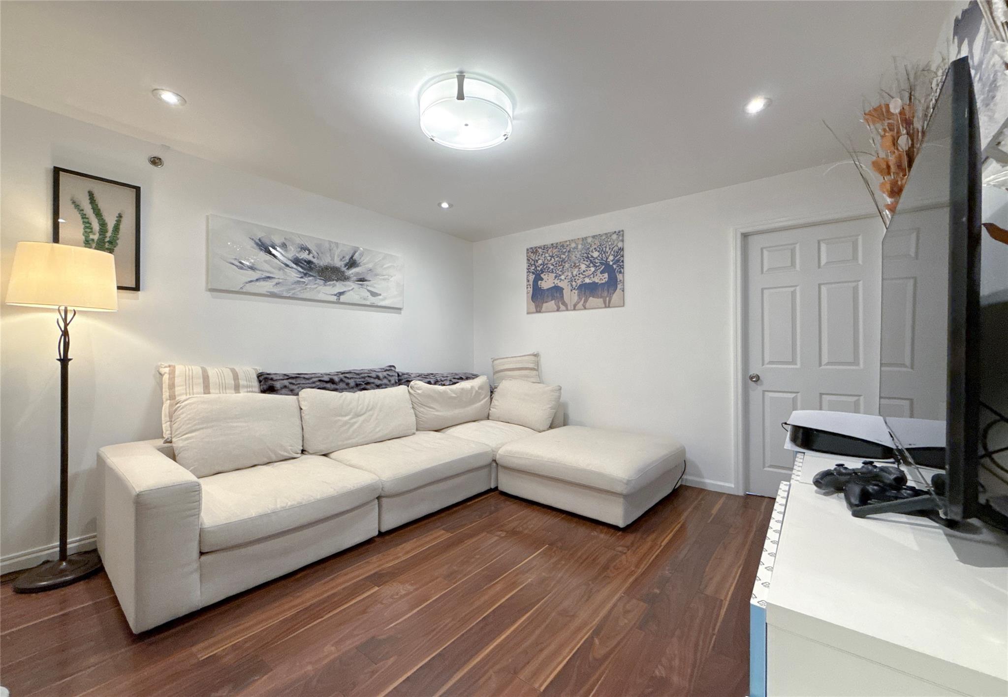 #9 photo, 137-08 31st Road, クイーンズ区 Flushing , NY 11354