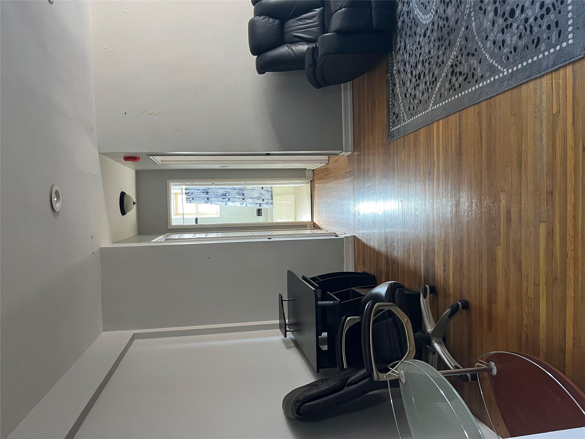 #2 photo, 387 Avenue, ブルックリン区 Brooklyn , NY 11223