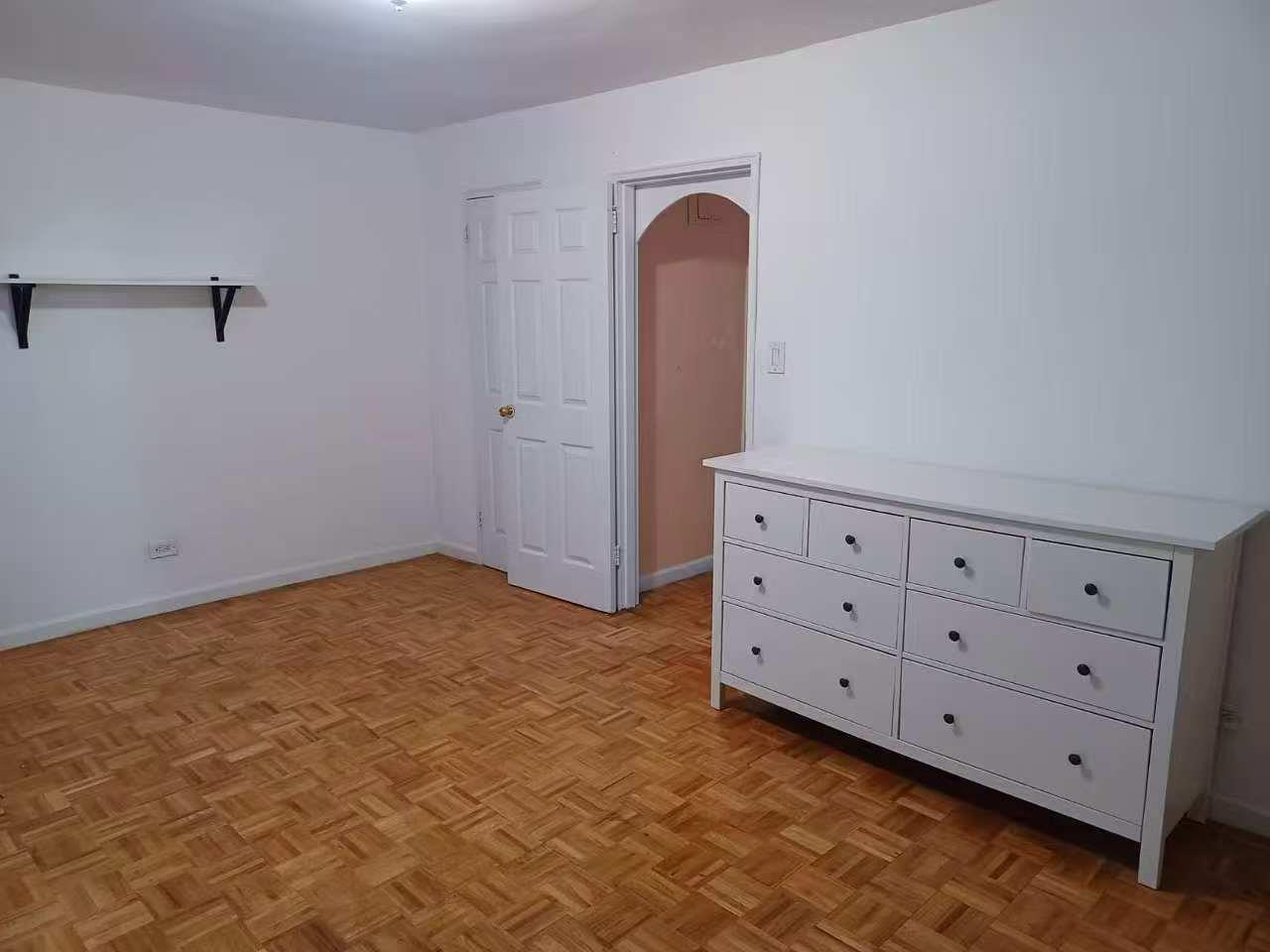 #2 photo, 9431 60th Avenue, クイーンズ区 Elmhurst , NY 11373