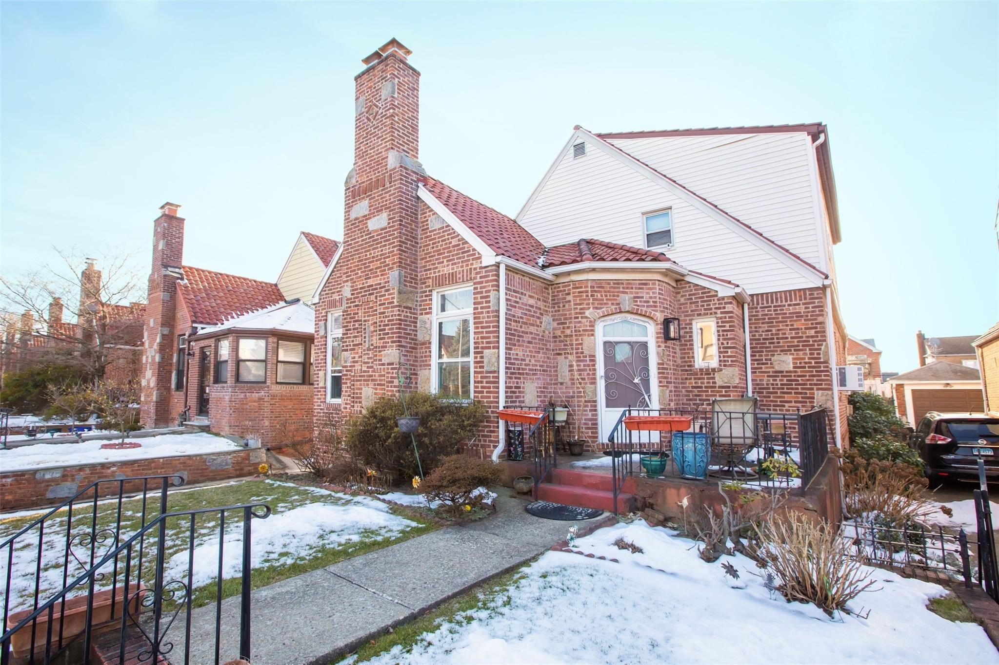 #1 photo, 50-24 194th Street, 皇后区 新鲜草原 Fresh Meadows , NY 11365