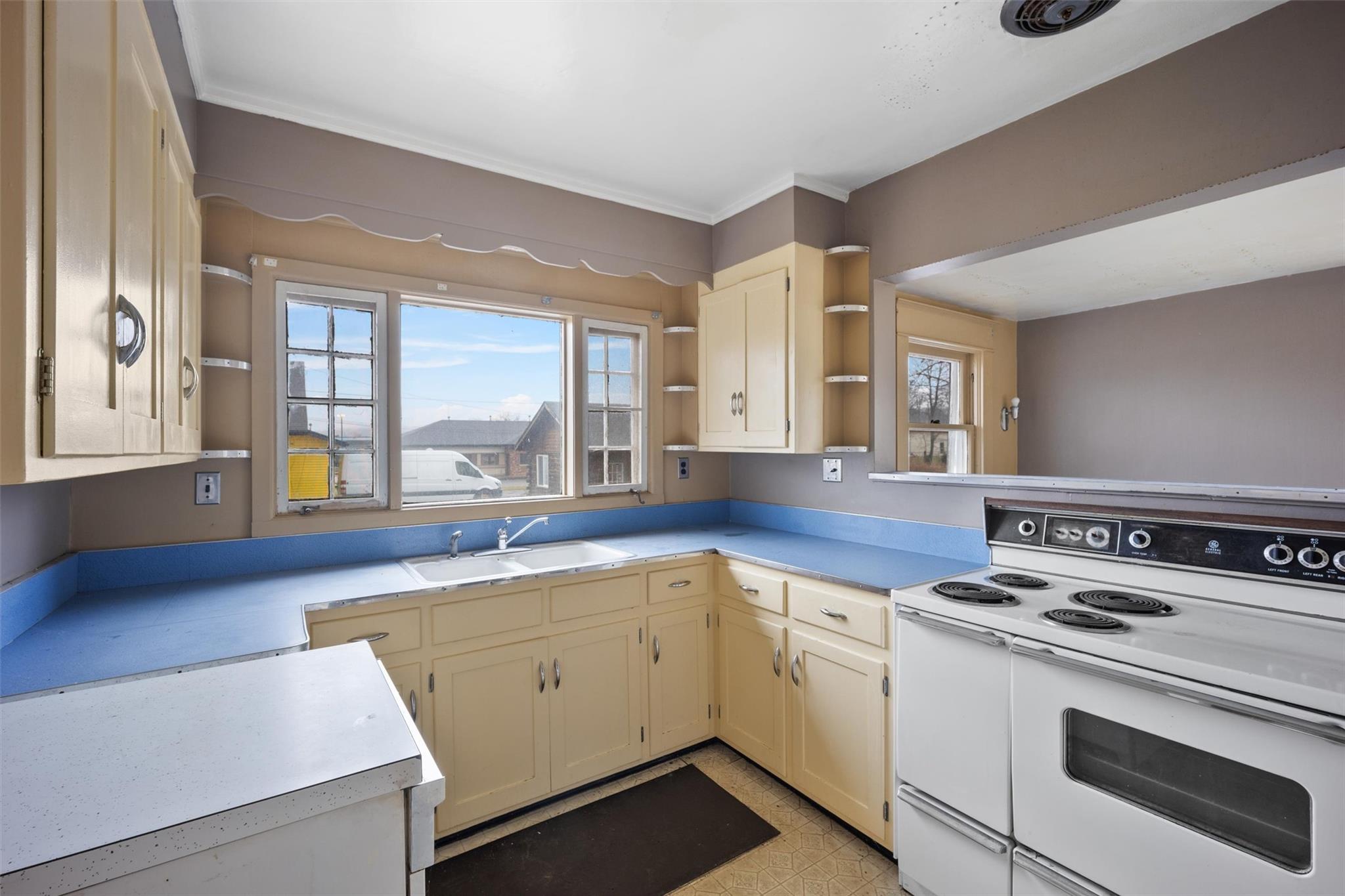 #8 photo, 79 Maple Avenue, Catskill , NY 12414