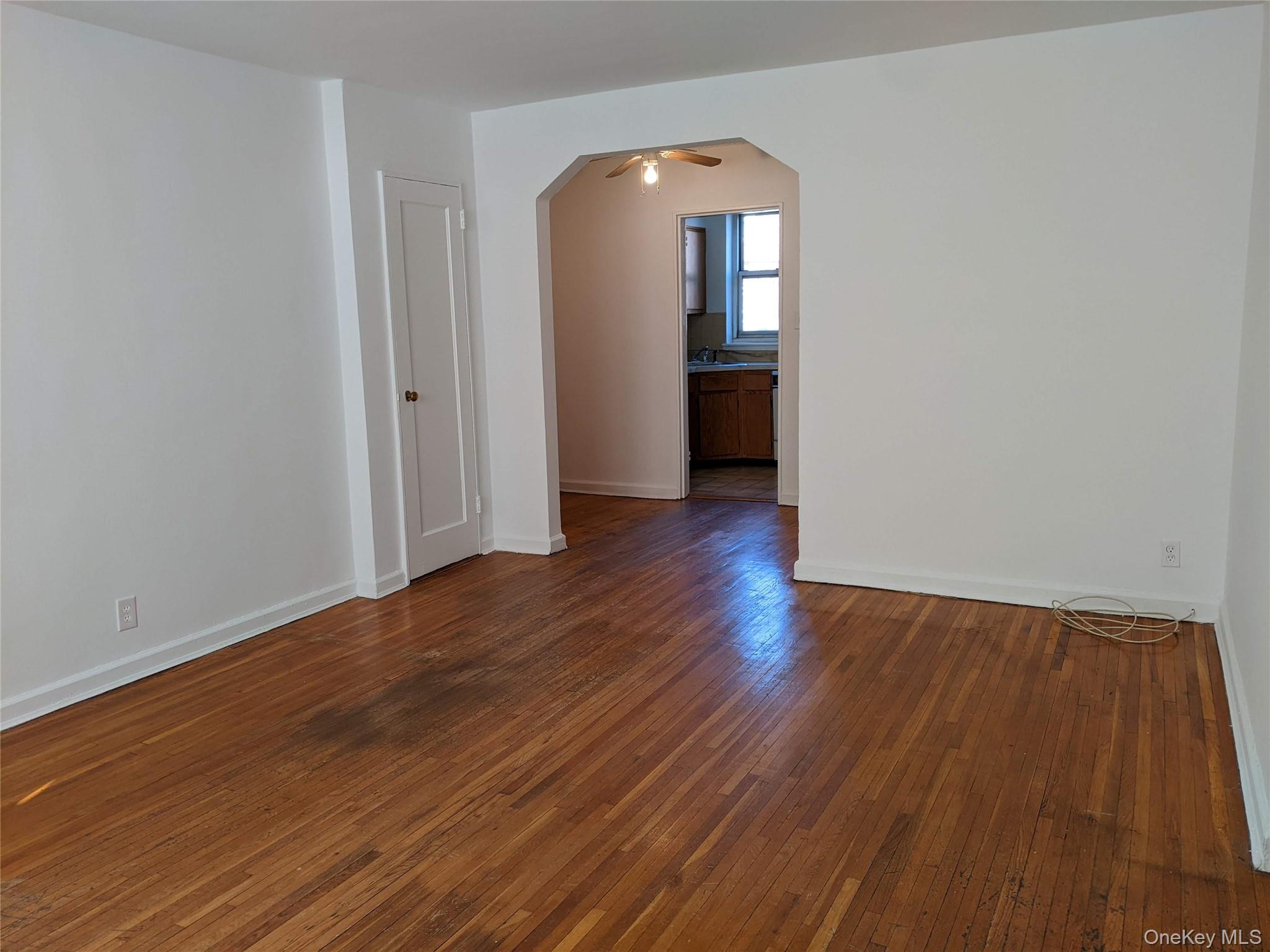 #4 photo, 35-29 205 Street, クイーンズ区 Bayside , NY 11361