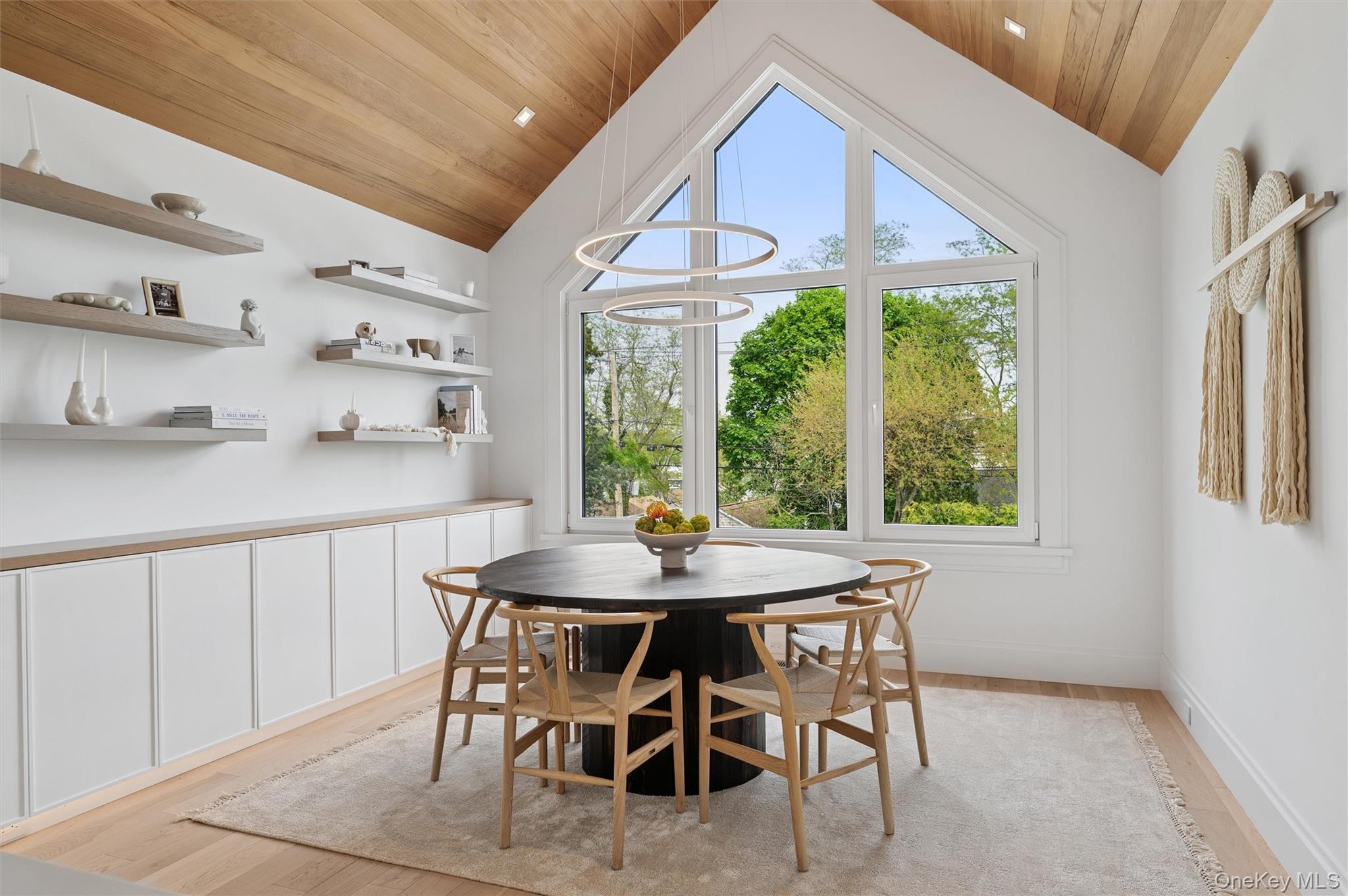 #10 photo, 28 Canoe Place Road, サフォーク郡 Hampton Bays , NY 11946