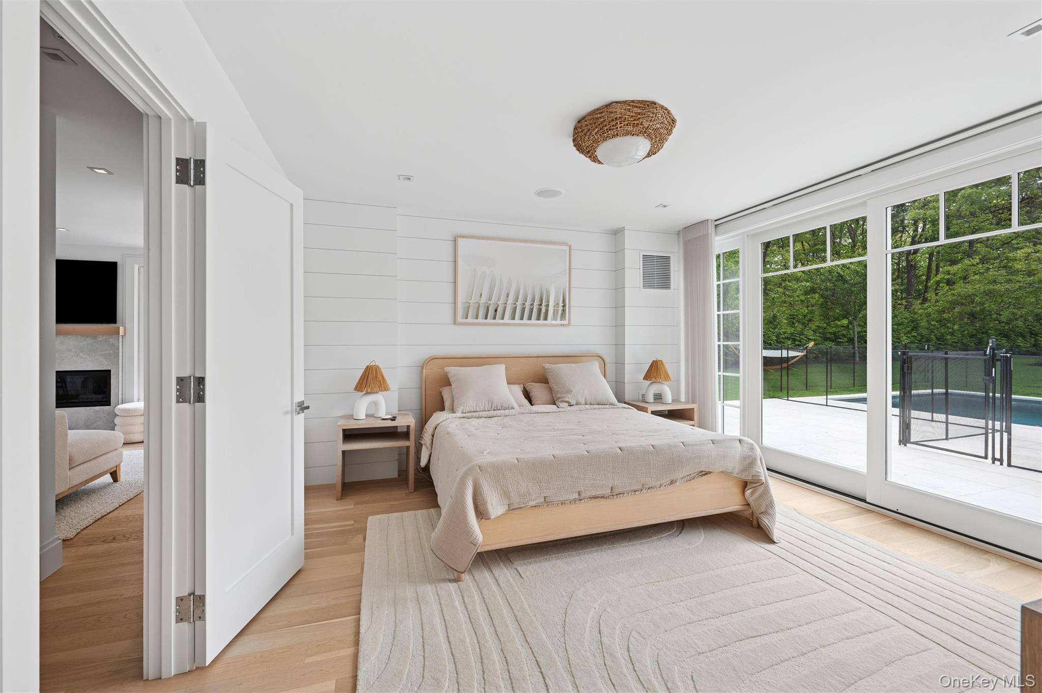 #14 photo, 28 Canoe Place Road, サフォーク郡 Hampton Bays , NY 11946