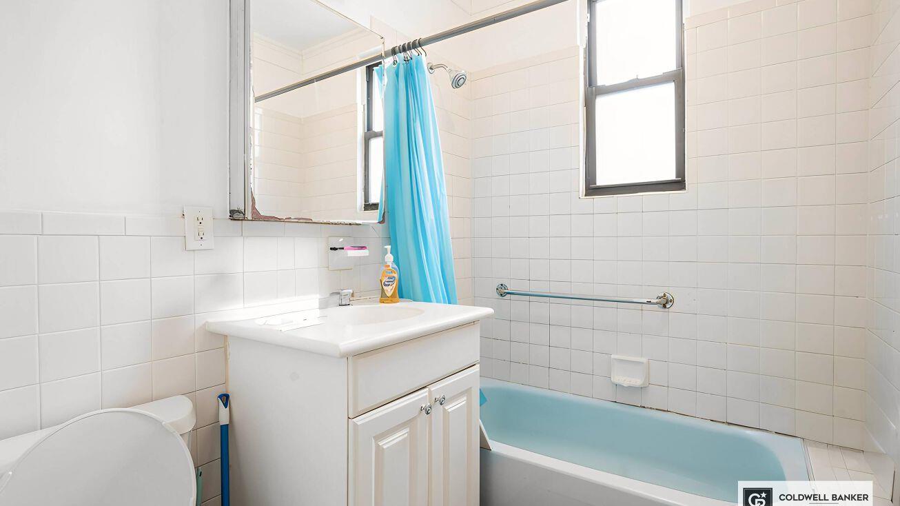 #9 photo, 158-16 Sanford Avenue, クイーンズ区 Flushing , NY 11358