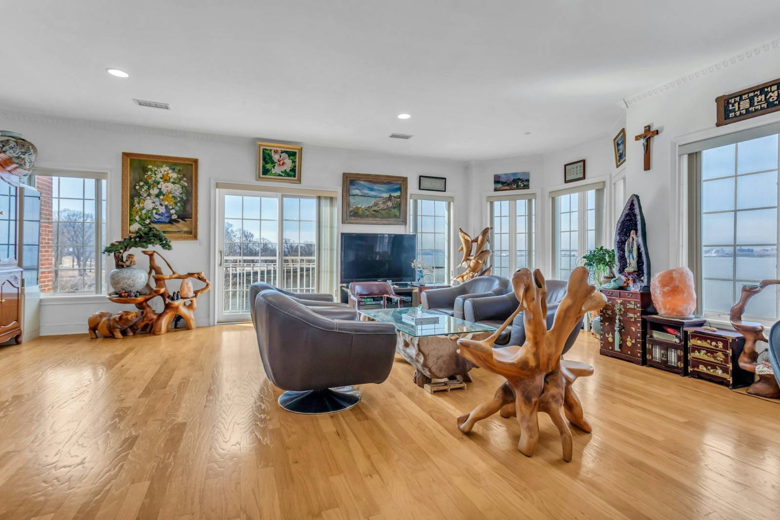 #3 photo, 325 Park Cres, クイーンズ区 College Point , NY 11356