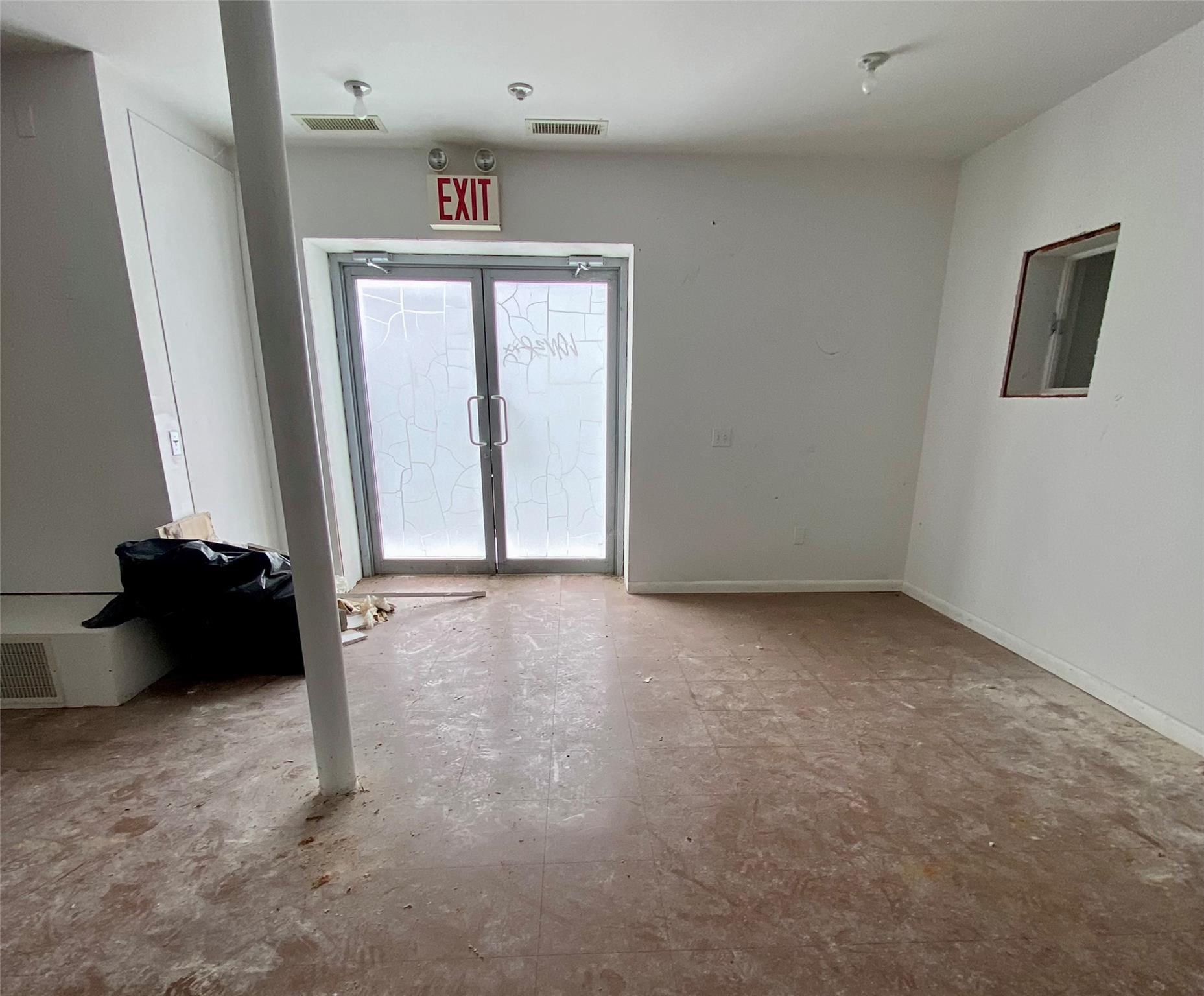 #14 photo, 334-336 Warren, Hudson , NY 12534