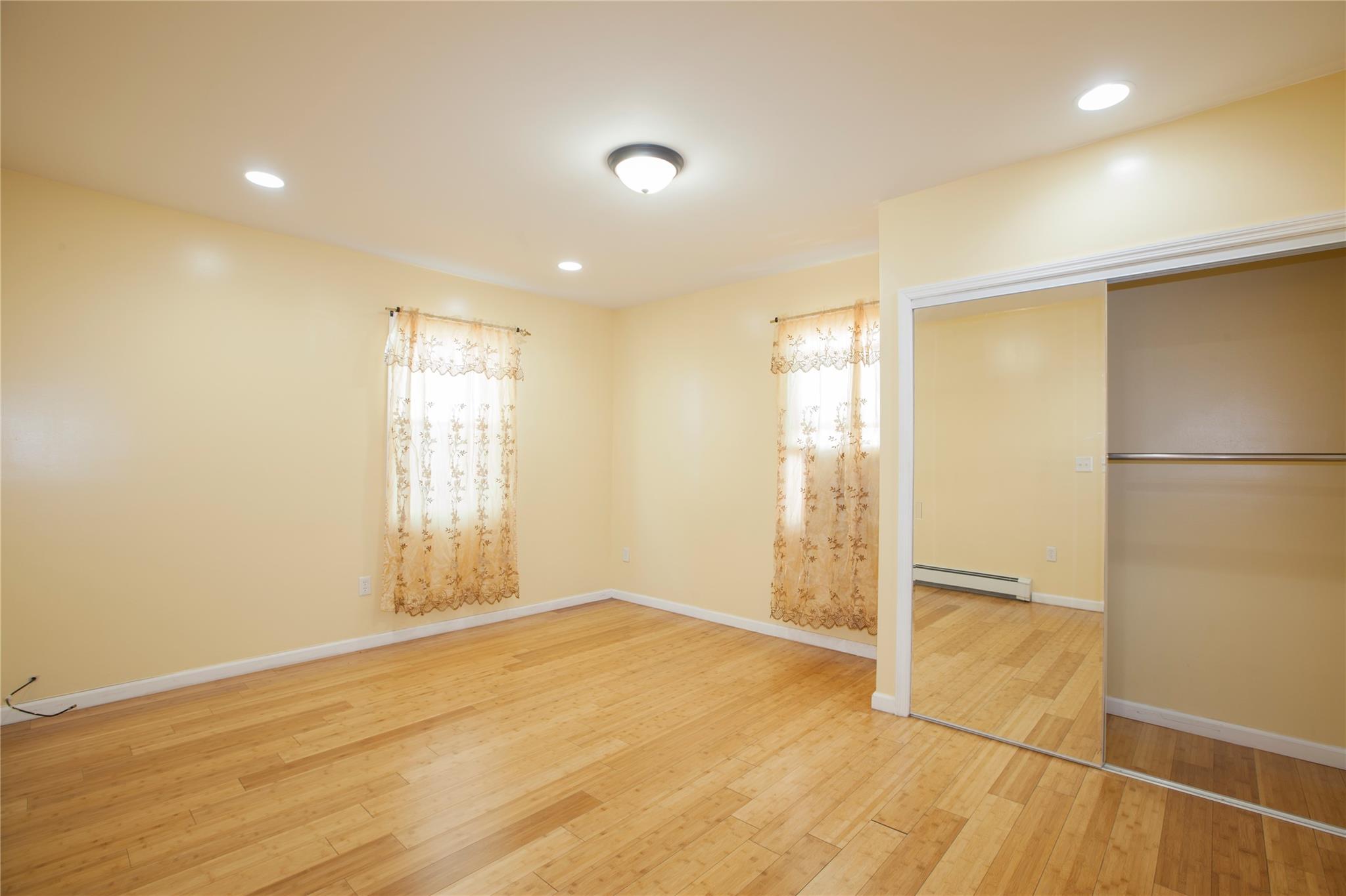 #7 photo, 10805 103rd Avenue, Richmond Hill S. , NY 11419