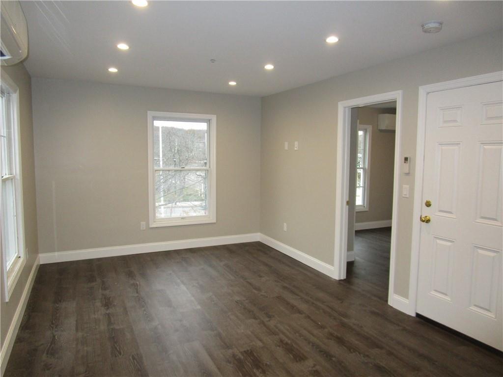 #19 photo, 1952 Commerce Street, Yorktown Heights , NY 10598