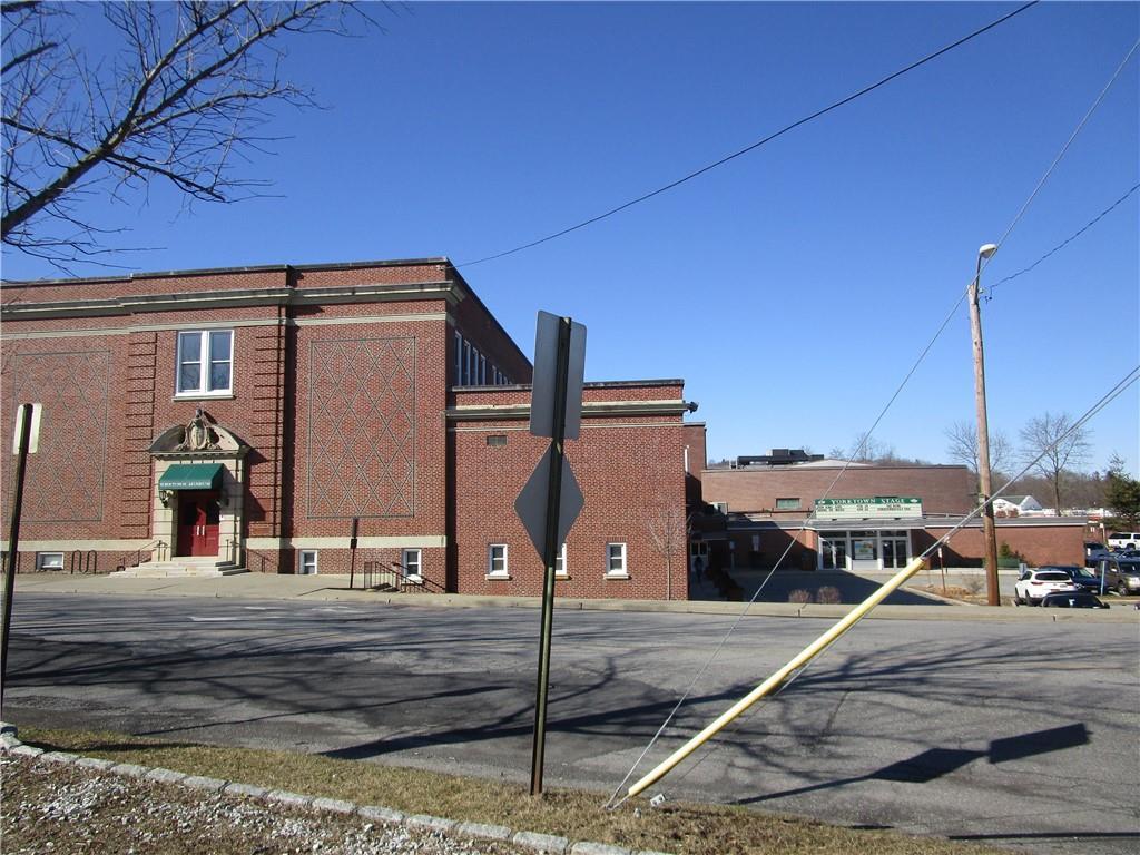 #6 photo, 1952 Commerce Street, Yorktown Heights , NY 10598