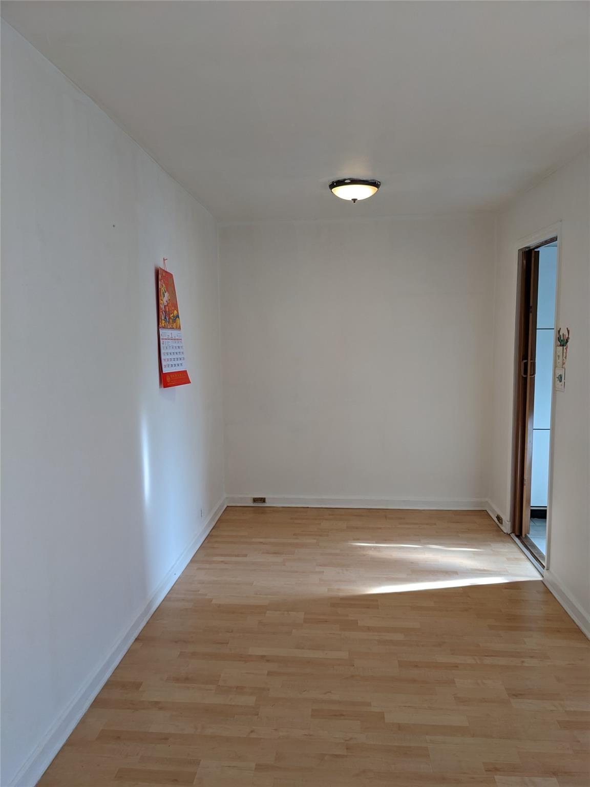 #4 photo, 196-54 67 Avenue, קווינס Fresh Meadows , NY 11365