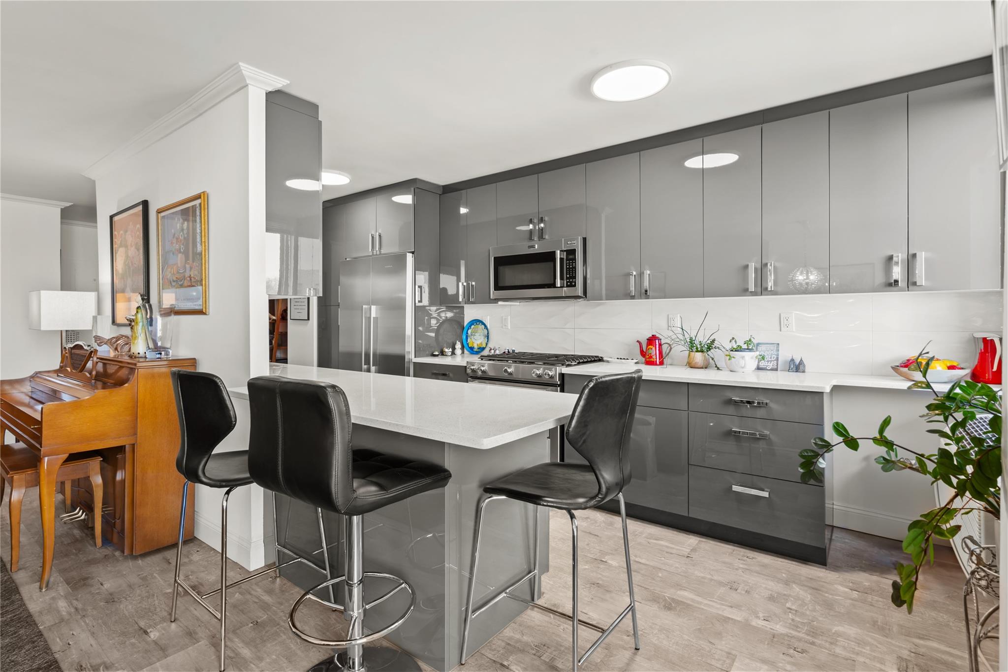 #7 photo, 118-18 Union Turnpike, クイーンズ区 Kew Gardens , NY 11415