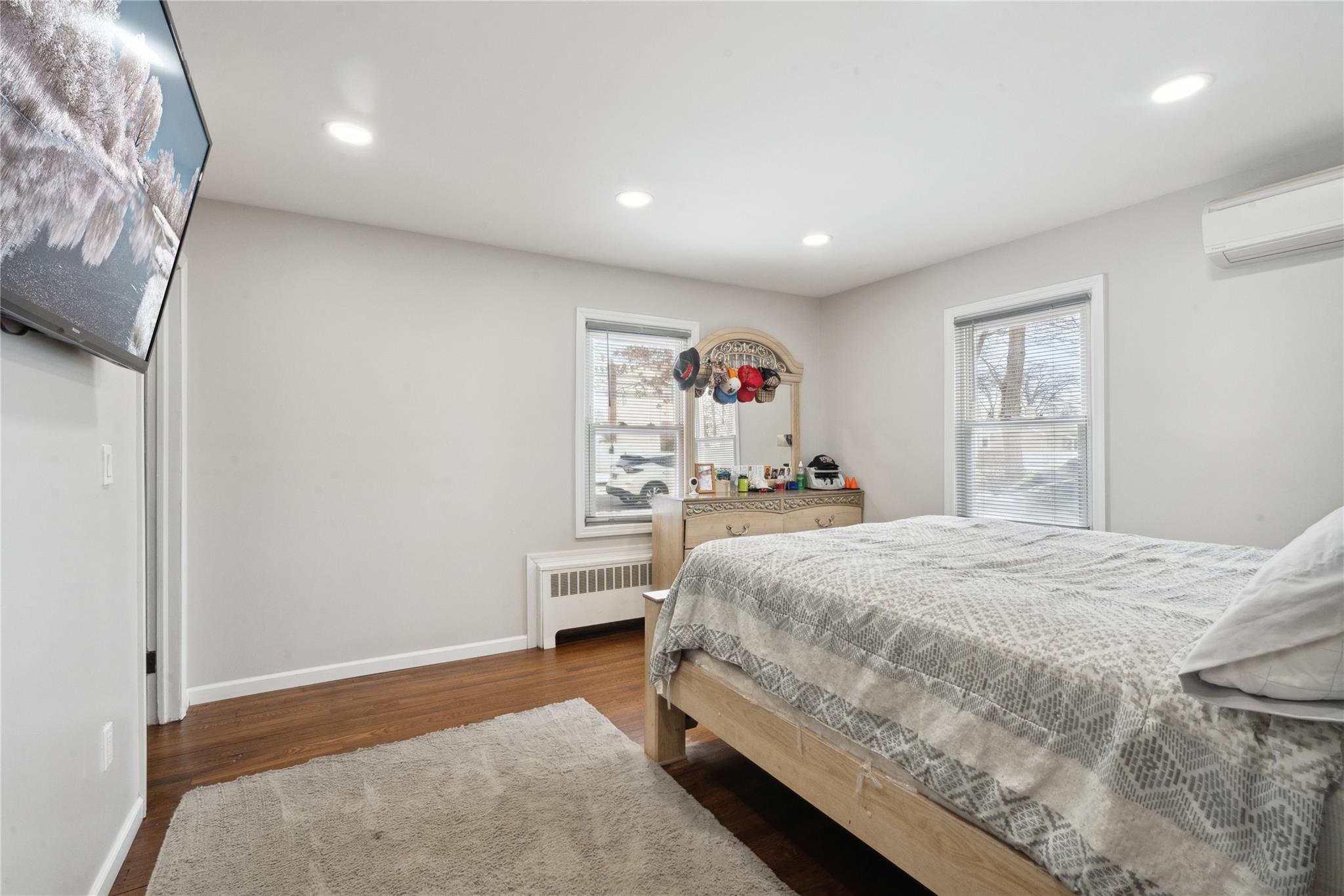 #11 photo, 40 Sherman Avenue, West Islip , NY 11795