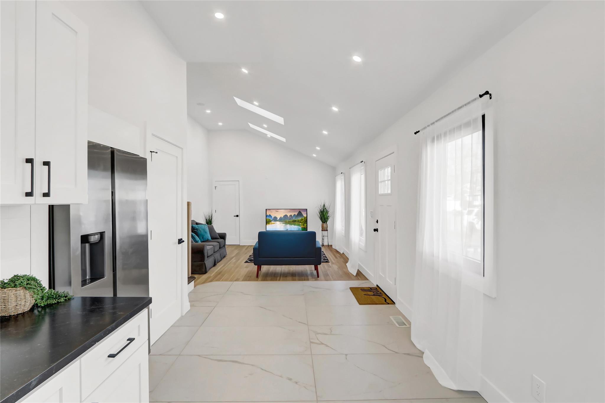 #11 photo, 153 New York Avenue, Westbury , NY 11590