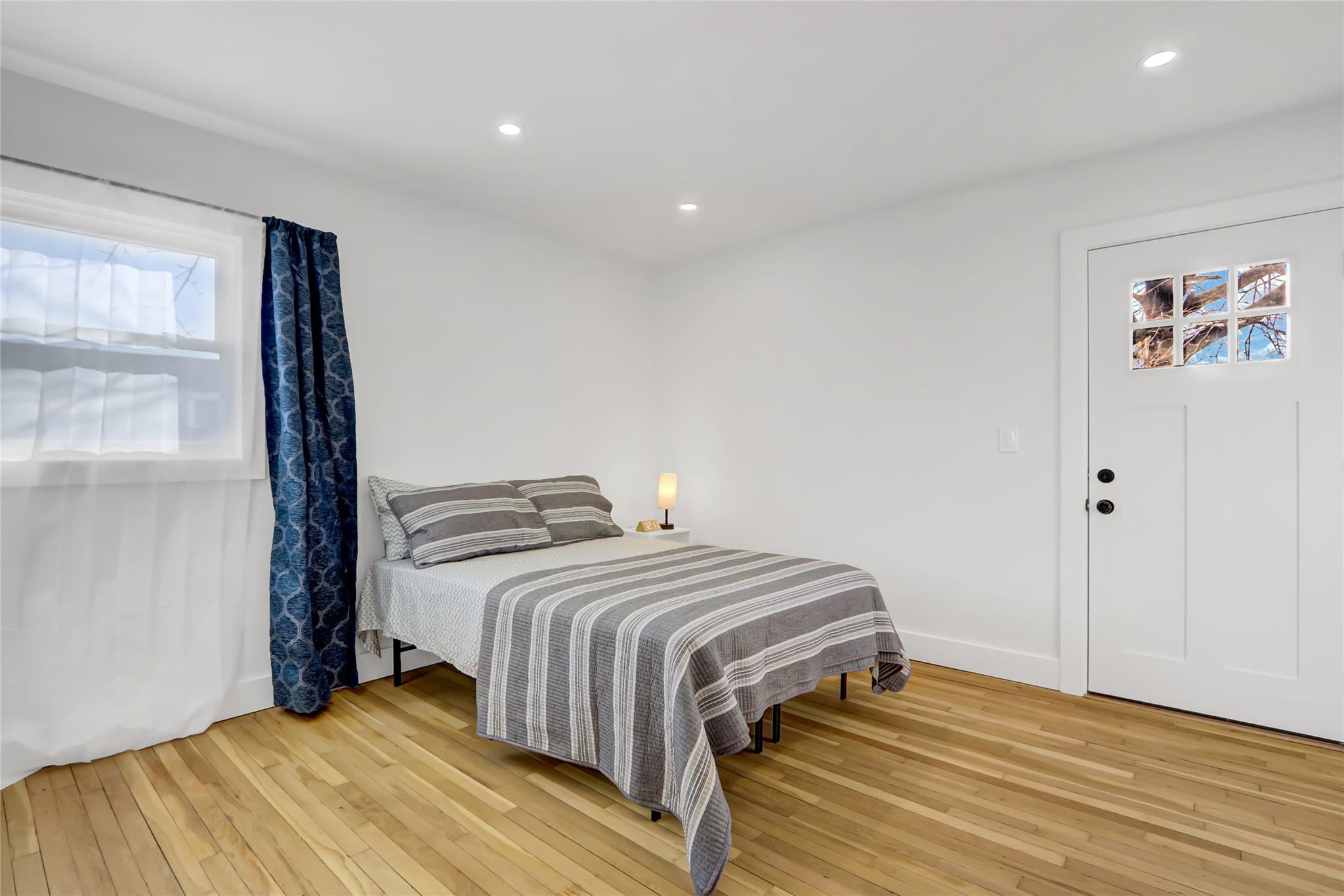 #15 photo, 153 New York Avenue, Westbury , NY 11590