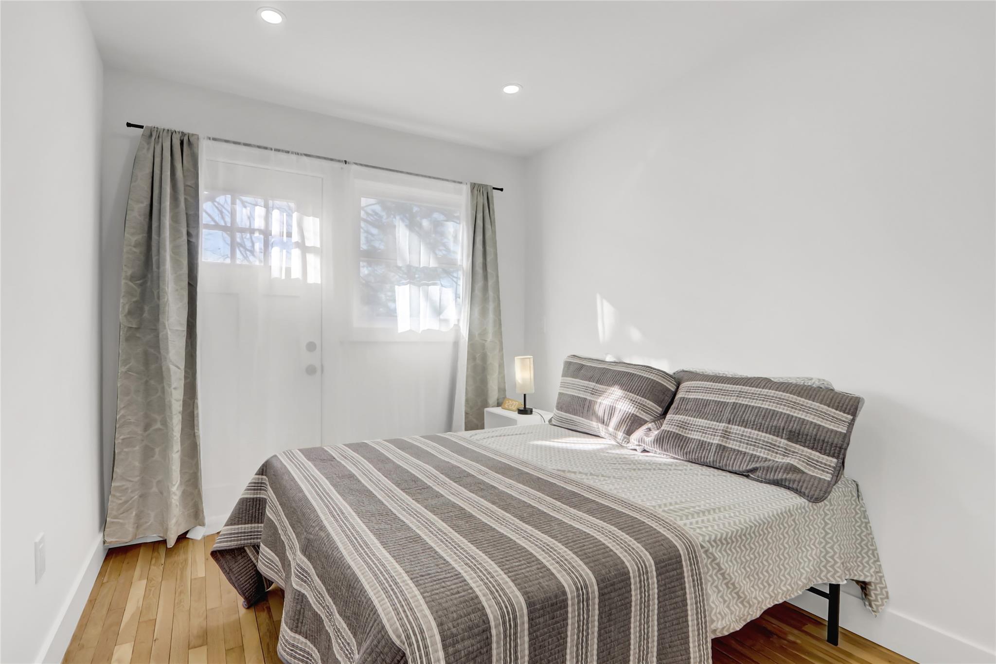 #16 photo, 153 New York Avenue, Westbury , NY 11590