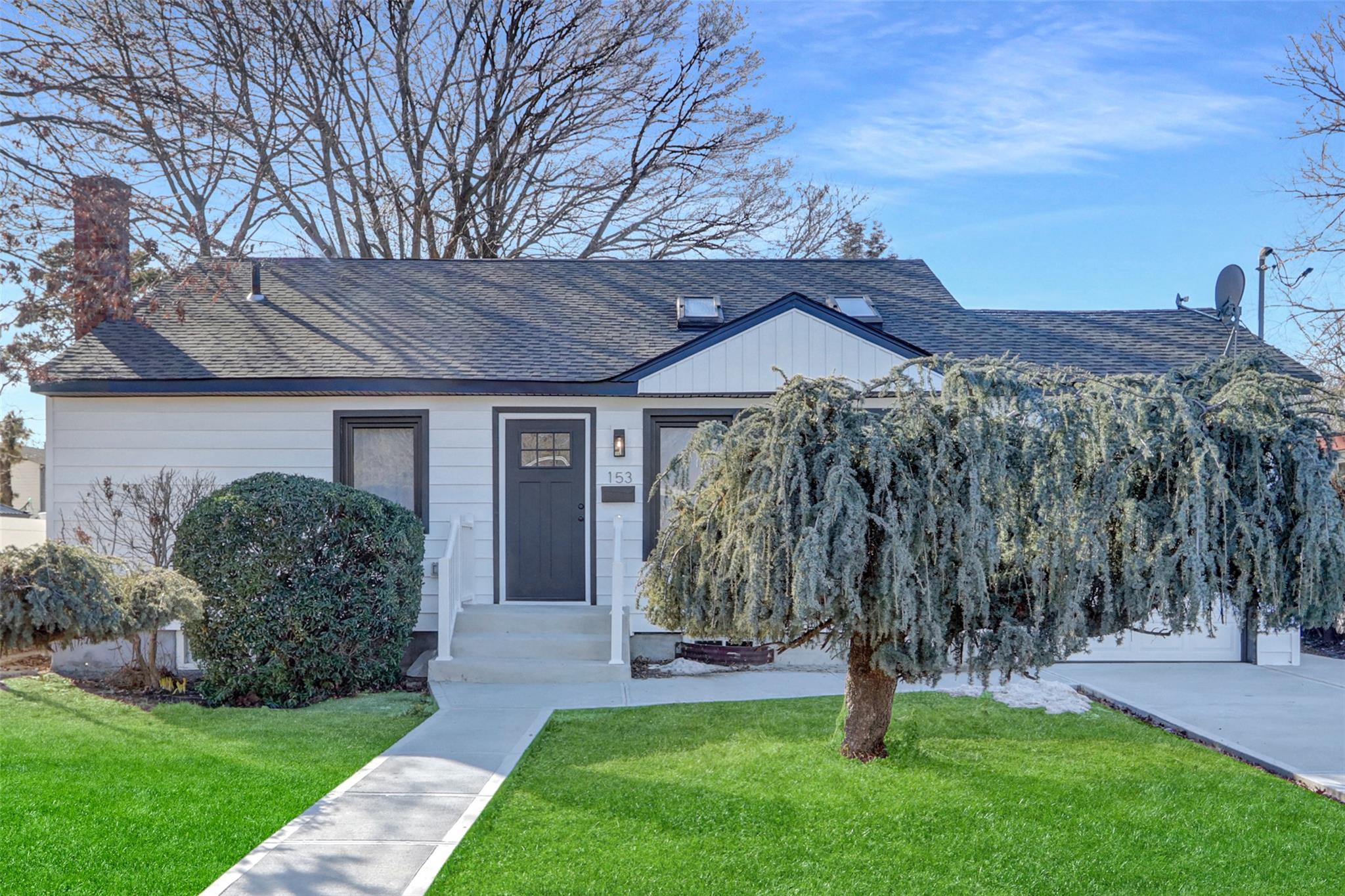 #2 photo, 153 New York Avenue, Westbury , NY 11590