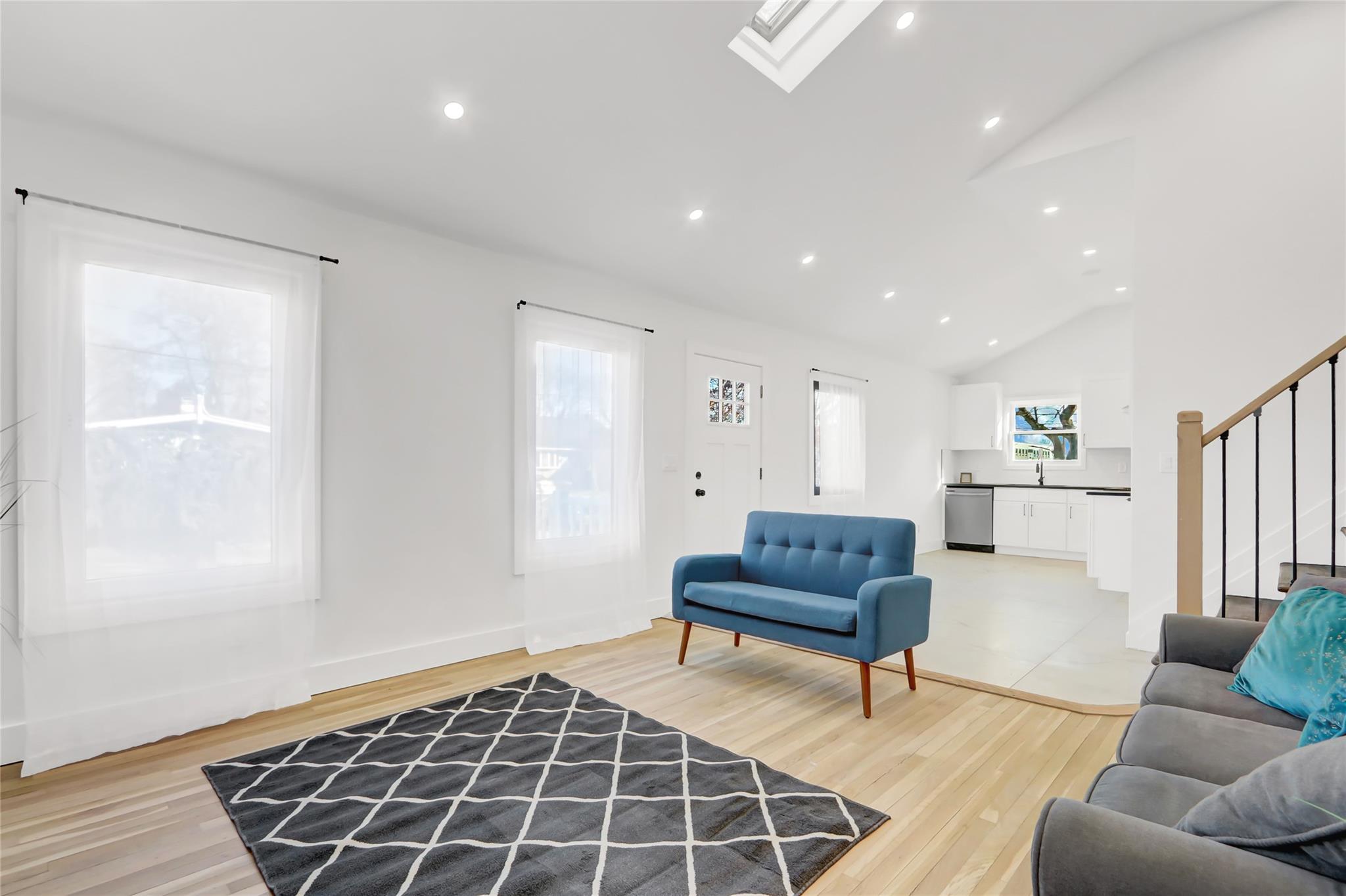 #5 photo, 153 New York Avenue, Westbury , NY 11590