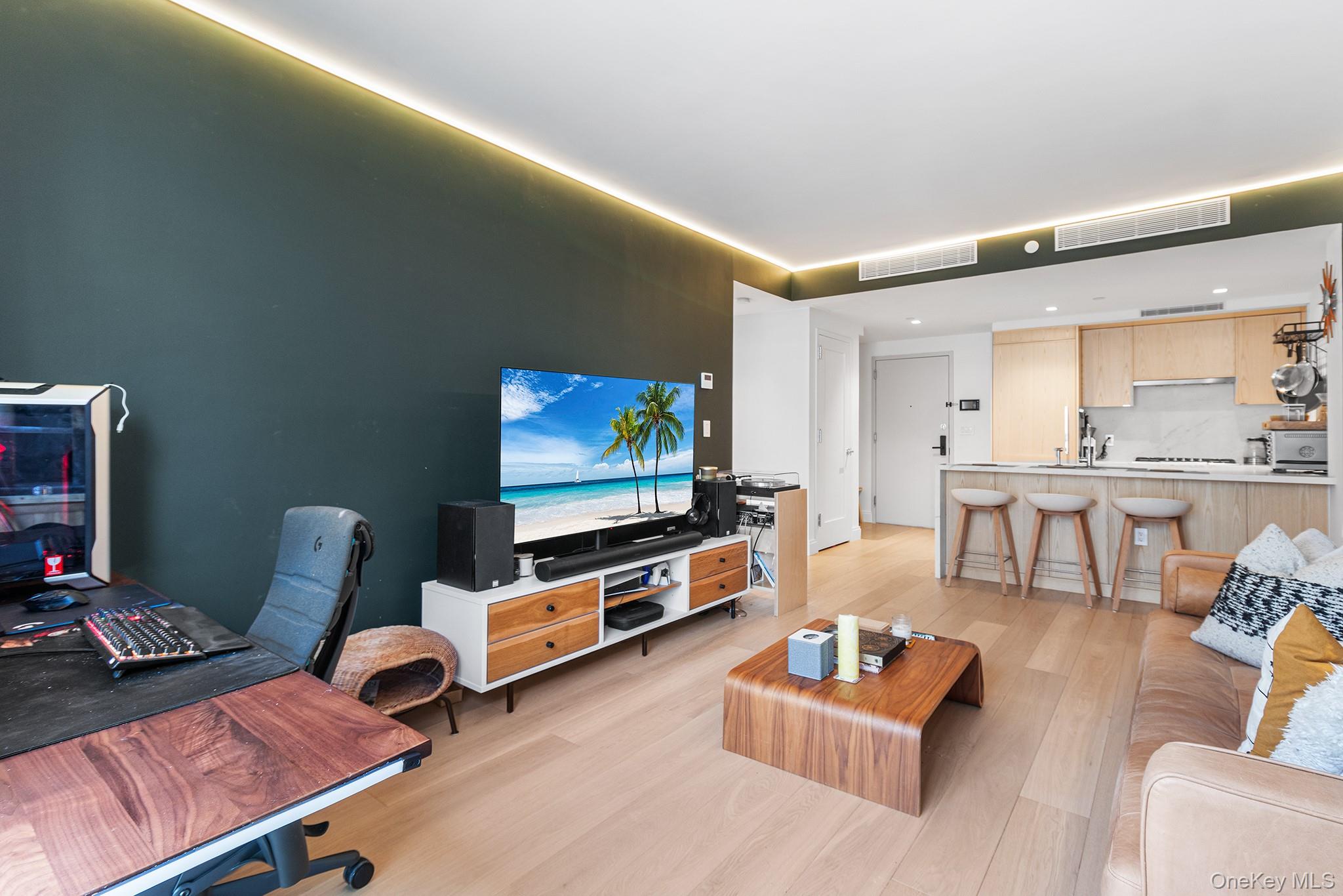 #3 photo, 37-14 34th Street, クイーンズ区 Long Island City , NY 11101