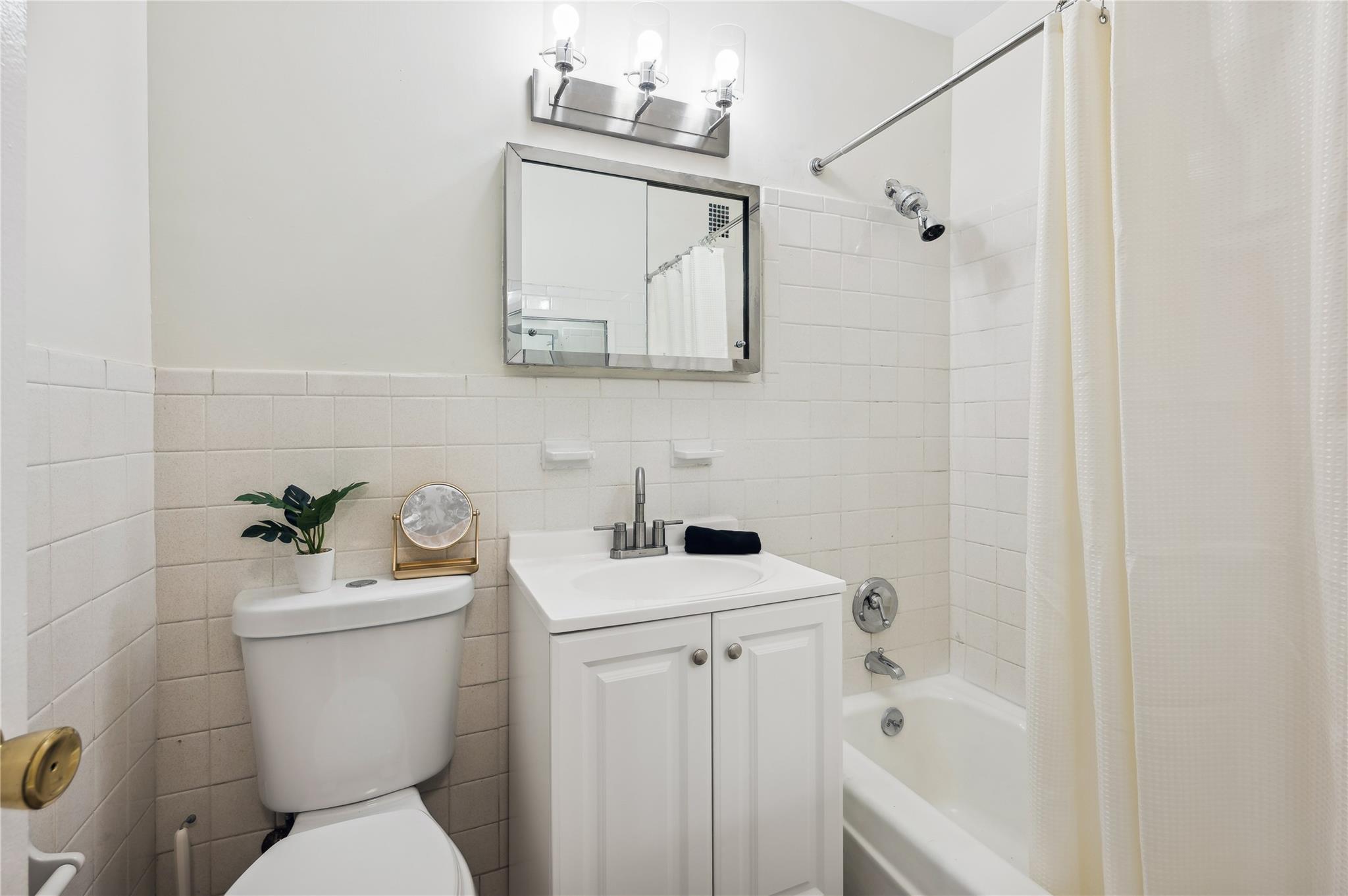 #18 photo, 555 Kappock Street, Bronx , NY 10463